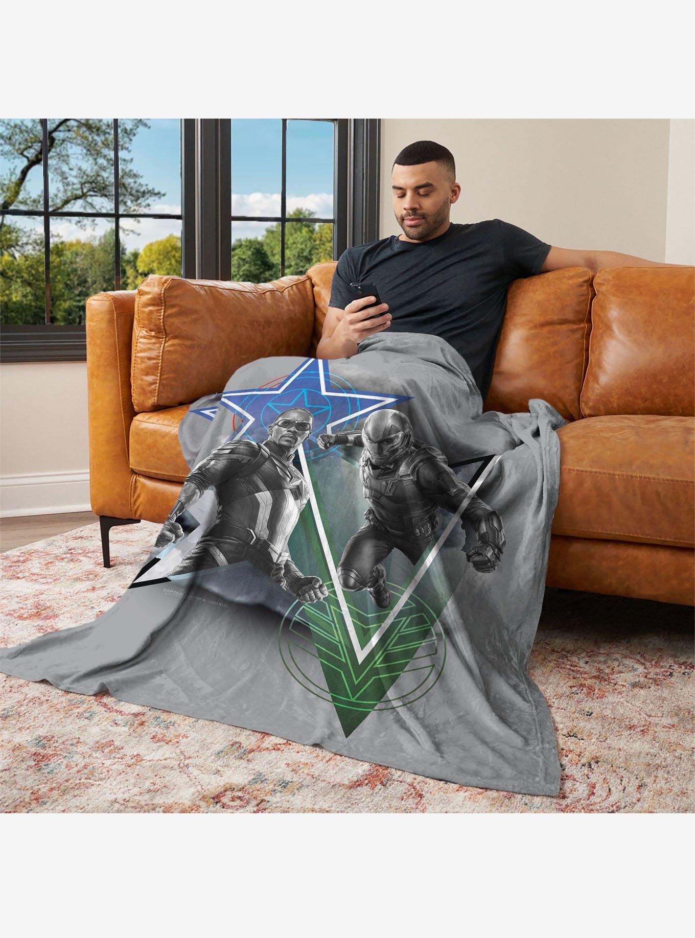 Marvel Captain America: Brave New World Expert Fighters 40x50" Silk Touch Throw Blanket, , hi-res
