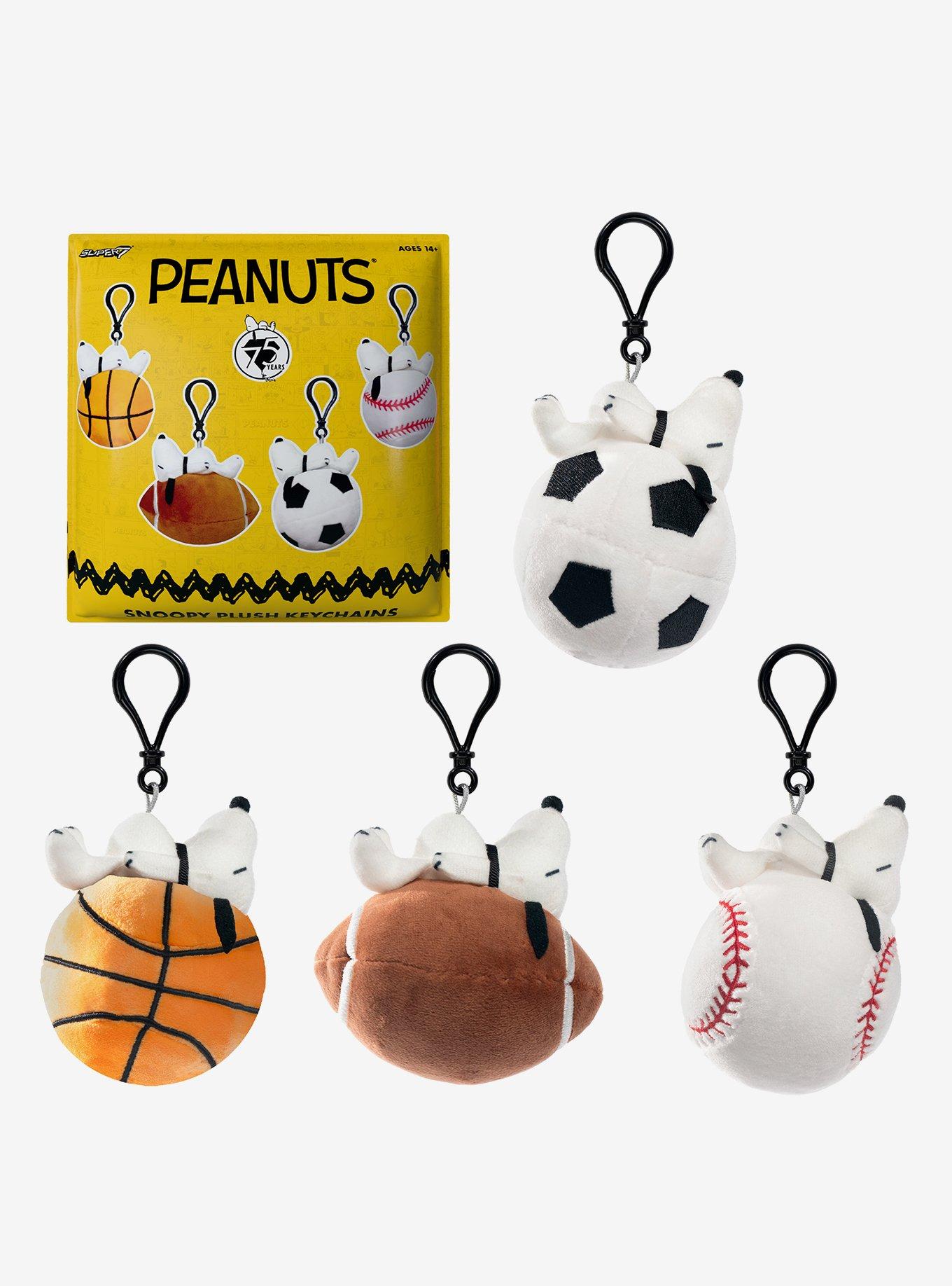 Super7 Peanuts Snoopy Sports Blind Bag Plush Bag Clip, , hi-res