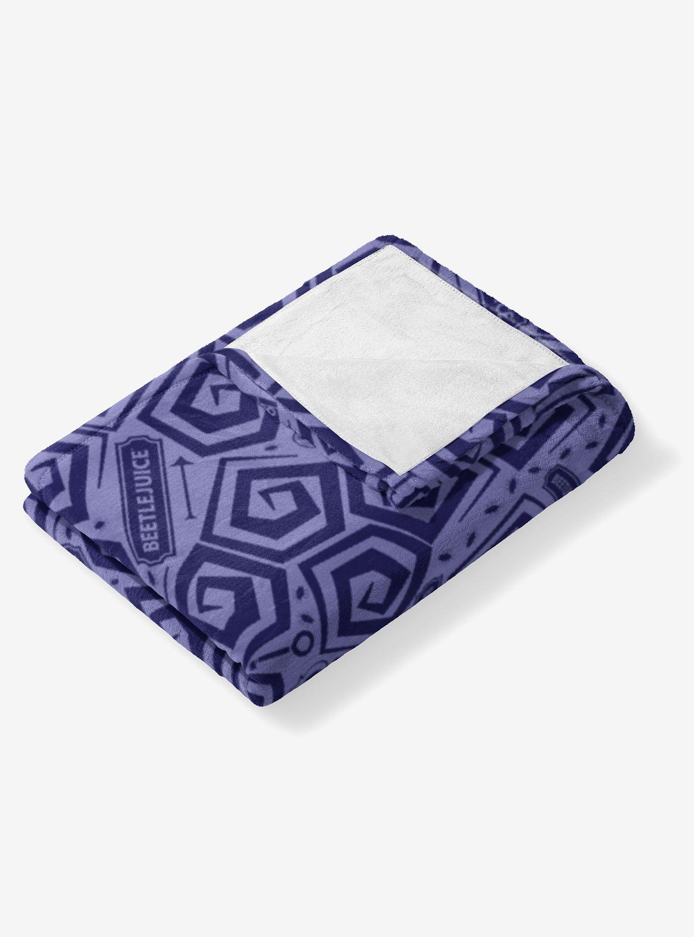 Beetlejuice Creepy Crawlies 40x50" Silk Touch Throw Blanket, , alternate