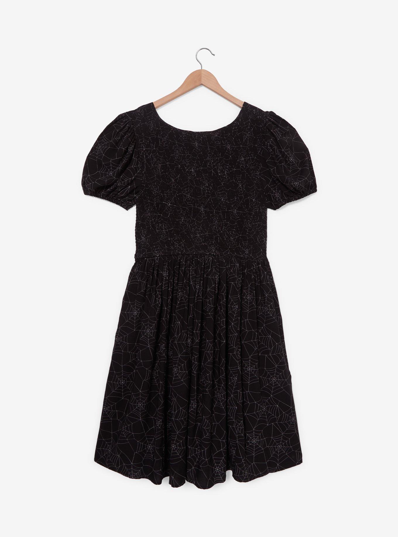 Beetlejuice Spiderwebs & Sandworms Plus Smock Dress