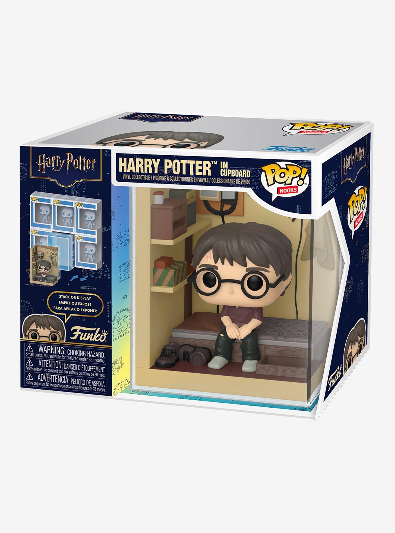 Funko Pop! Nooks Harry Potter in Cupboard Vinyl Figure