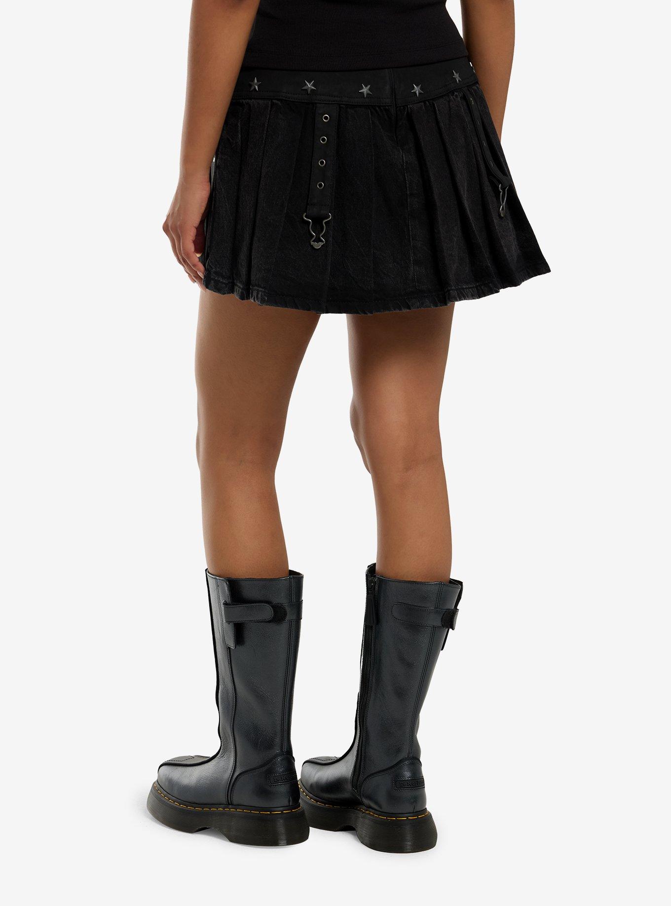 Black Star Stud Grommet Strap Pleated Skirt, , hi-res