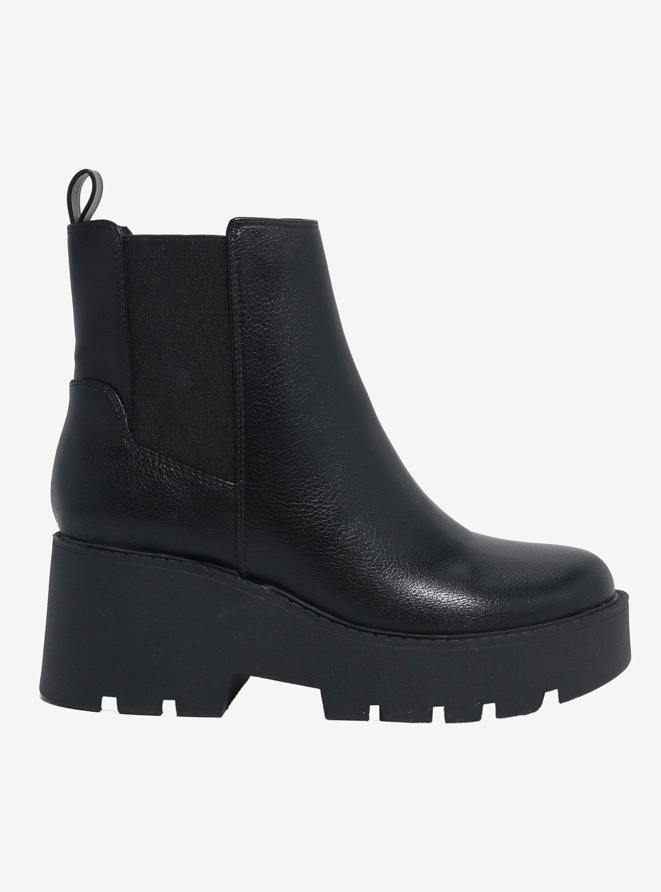 Dirty Laundry Black Chelsea Boots, MULTI, alternate