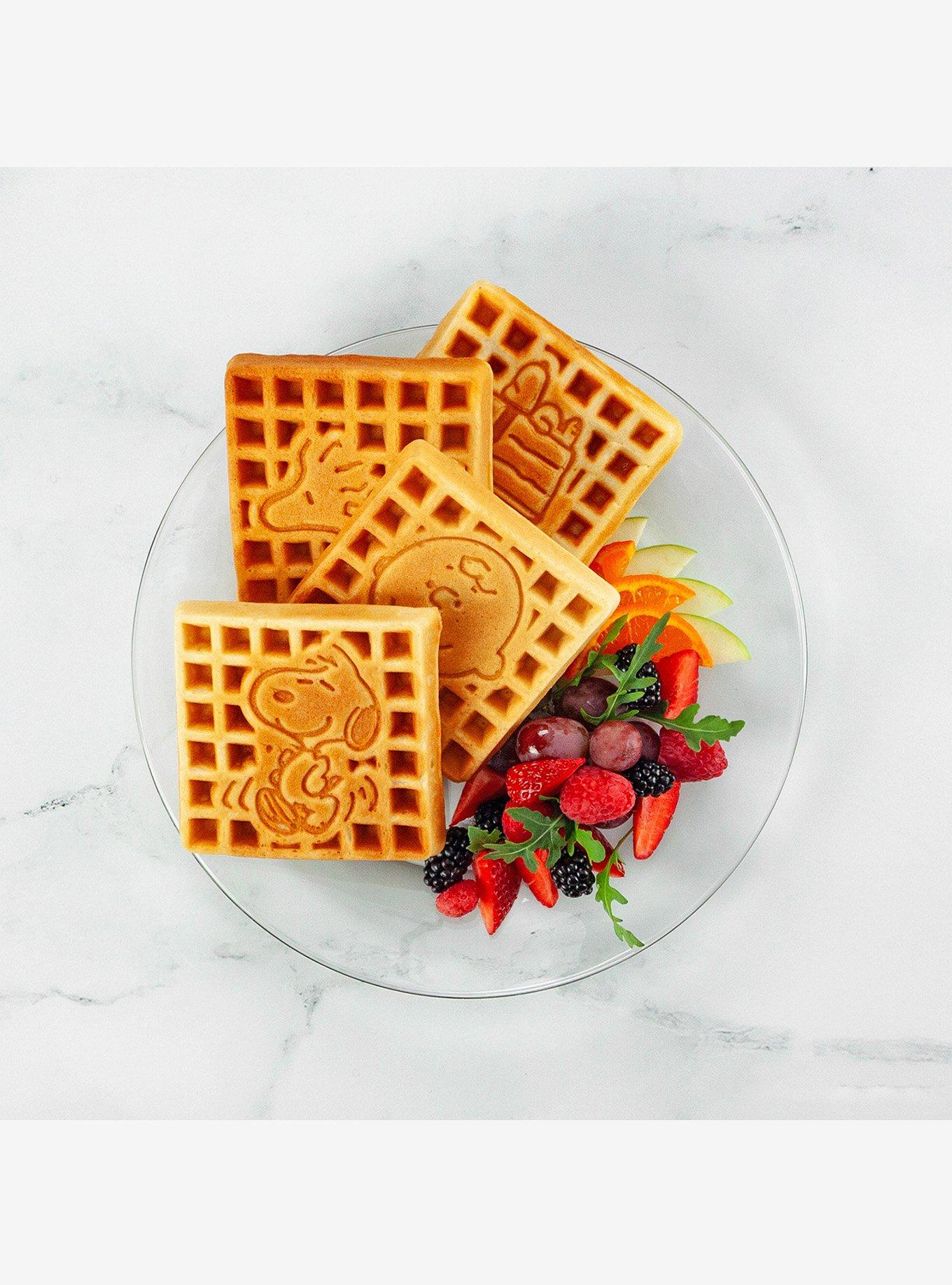 Peanuts Deluxe Waffle Maker, , alternate
