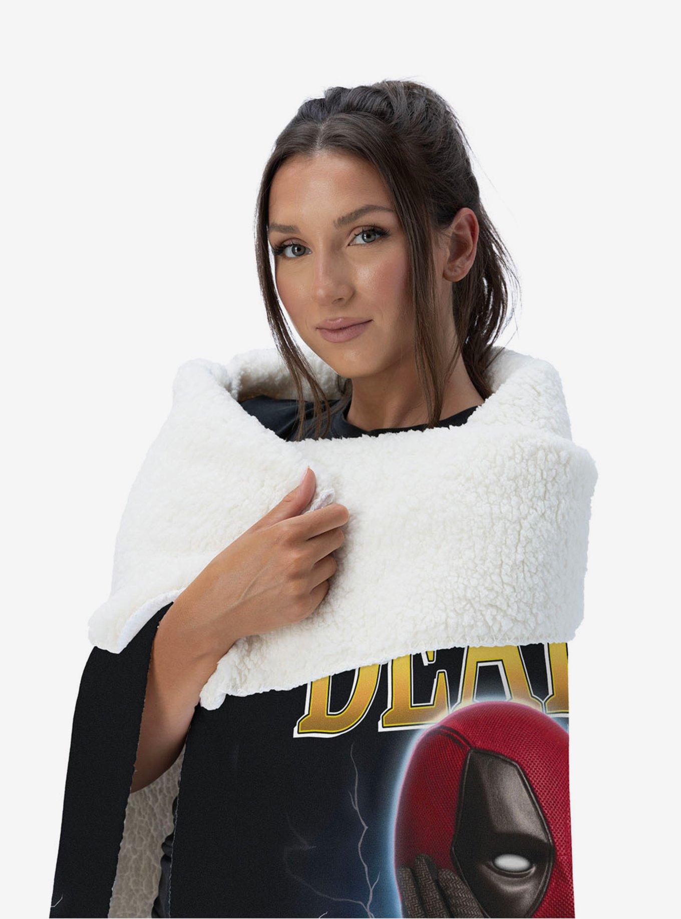 Marvel Deadpool 3 Makes Me Hungry Silk Touch Sherpa Throw Blanket, , alternate
