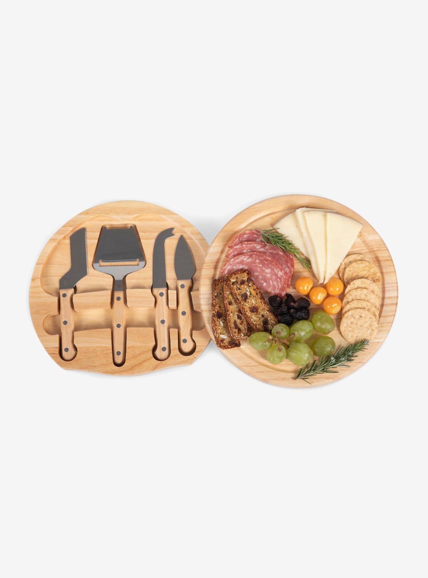 Winnie The Pooh Circo Cheese Cutting Board & Tools Set, , alternate