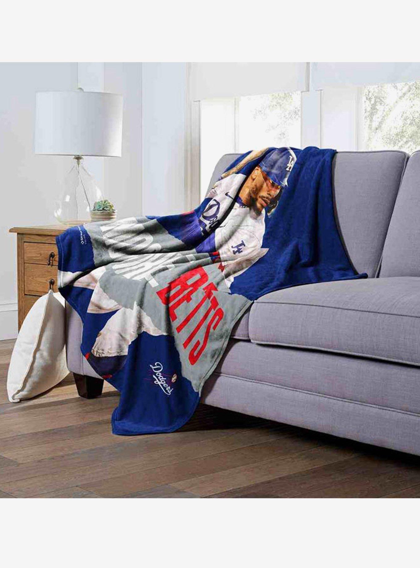 MLB Los Angeles Dodgers Mookie Betts Silk Touch Throw Blanket, , alternate