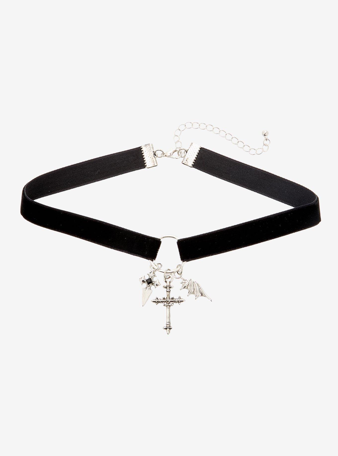 Cross Pendant Bat Wing Choker, , hi-res