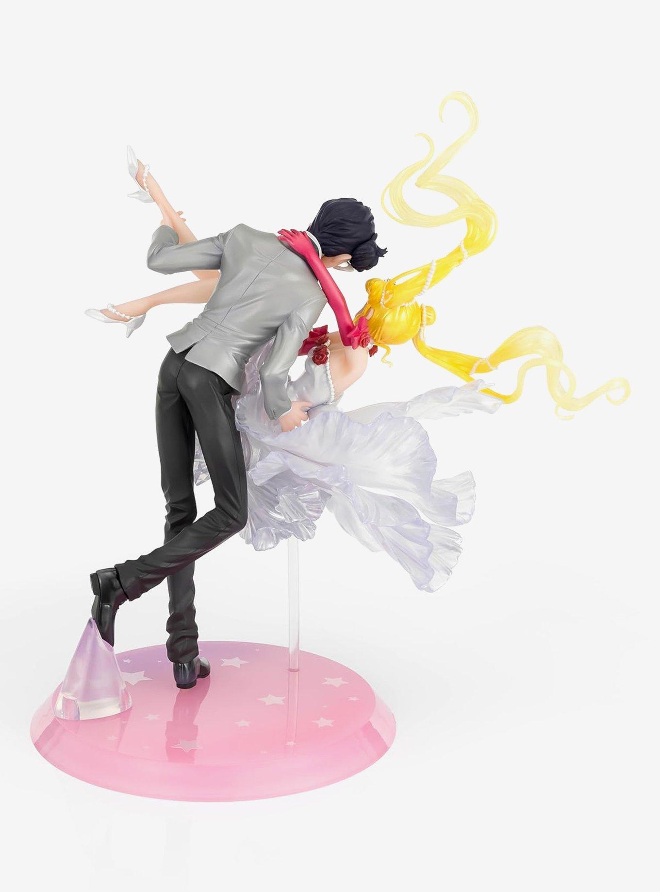 Bandai Namco Sailor Moon FiguartsZero Chouette Usagi and Tuxedo Mask (Moonlight Glow Edition) Figure, , hi-res