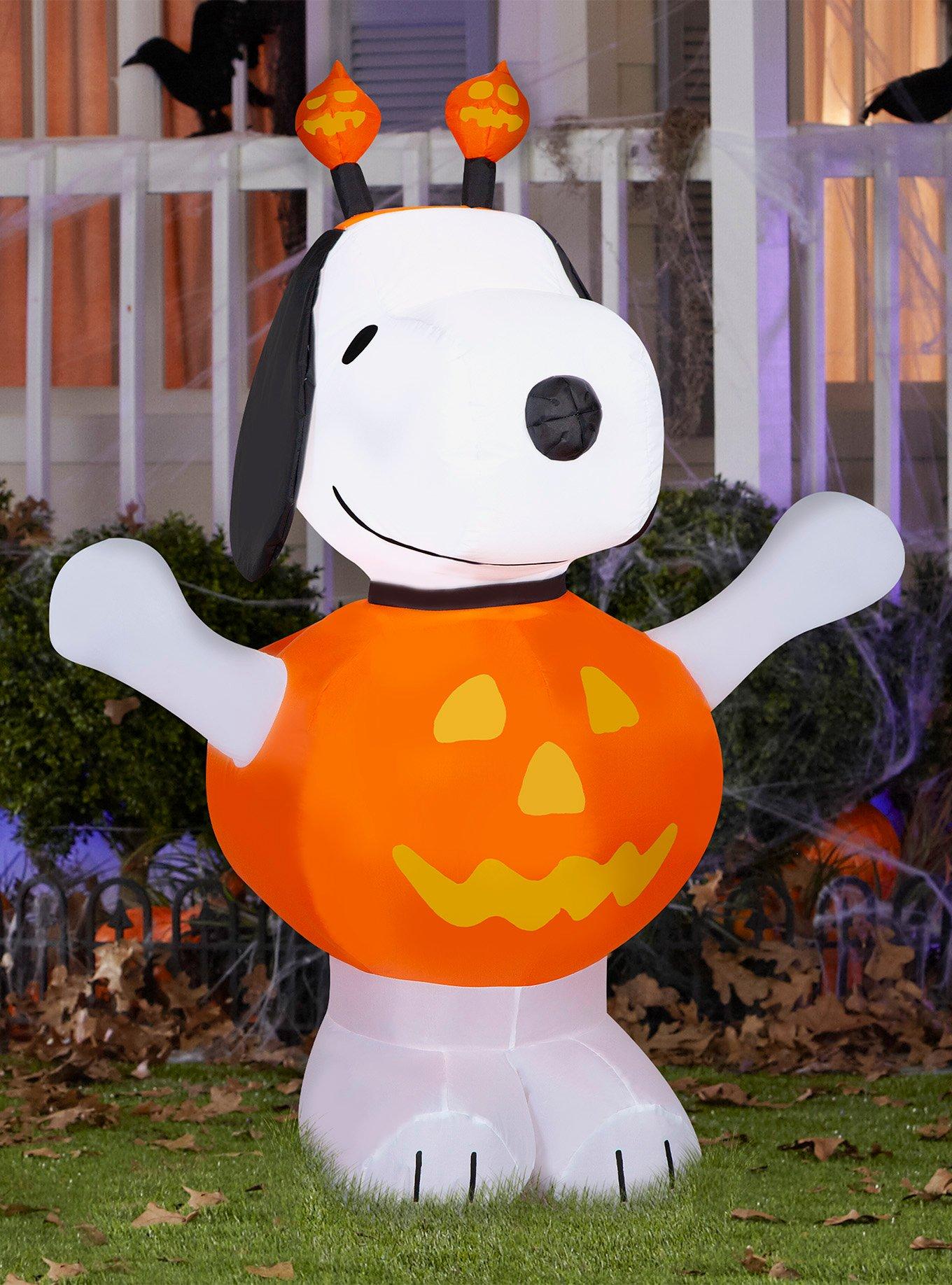Peanuts Snoopy in Pumpkin Outfit Airblown, , alternate