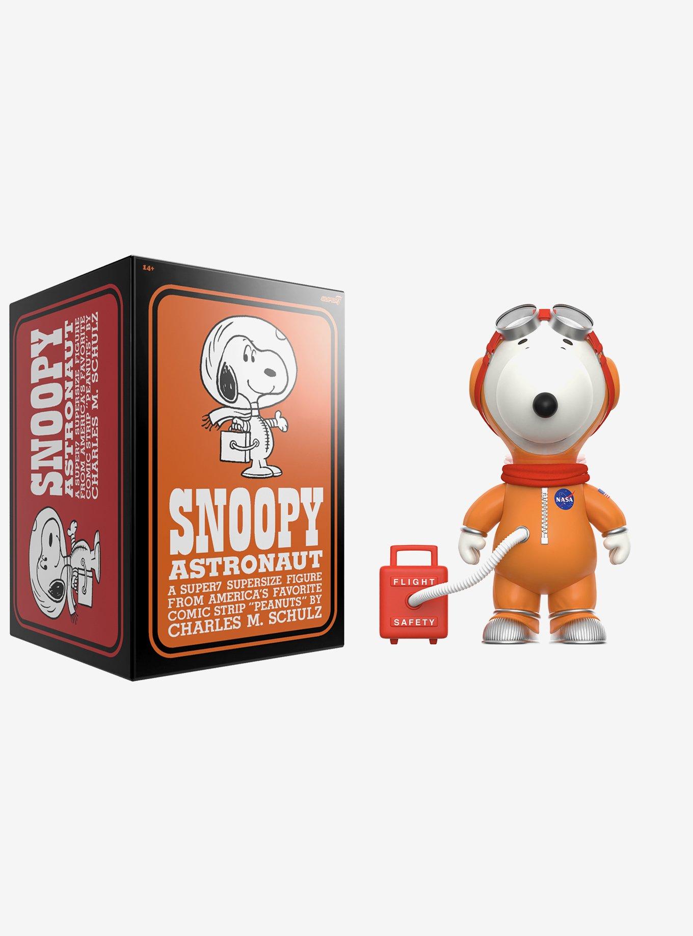 Super7 Peanuts Super Size Snoopy Astronaut (Orange Spacesuit) Figure