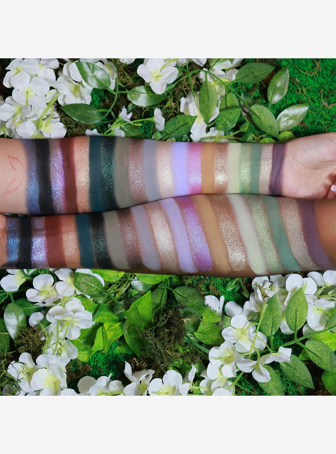 Glamlite X The Lord Of The Rings Middle-Earth Eyeshadow Palette, , hi-res