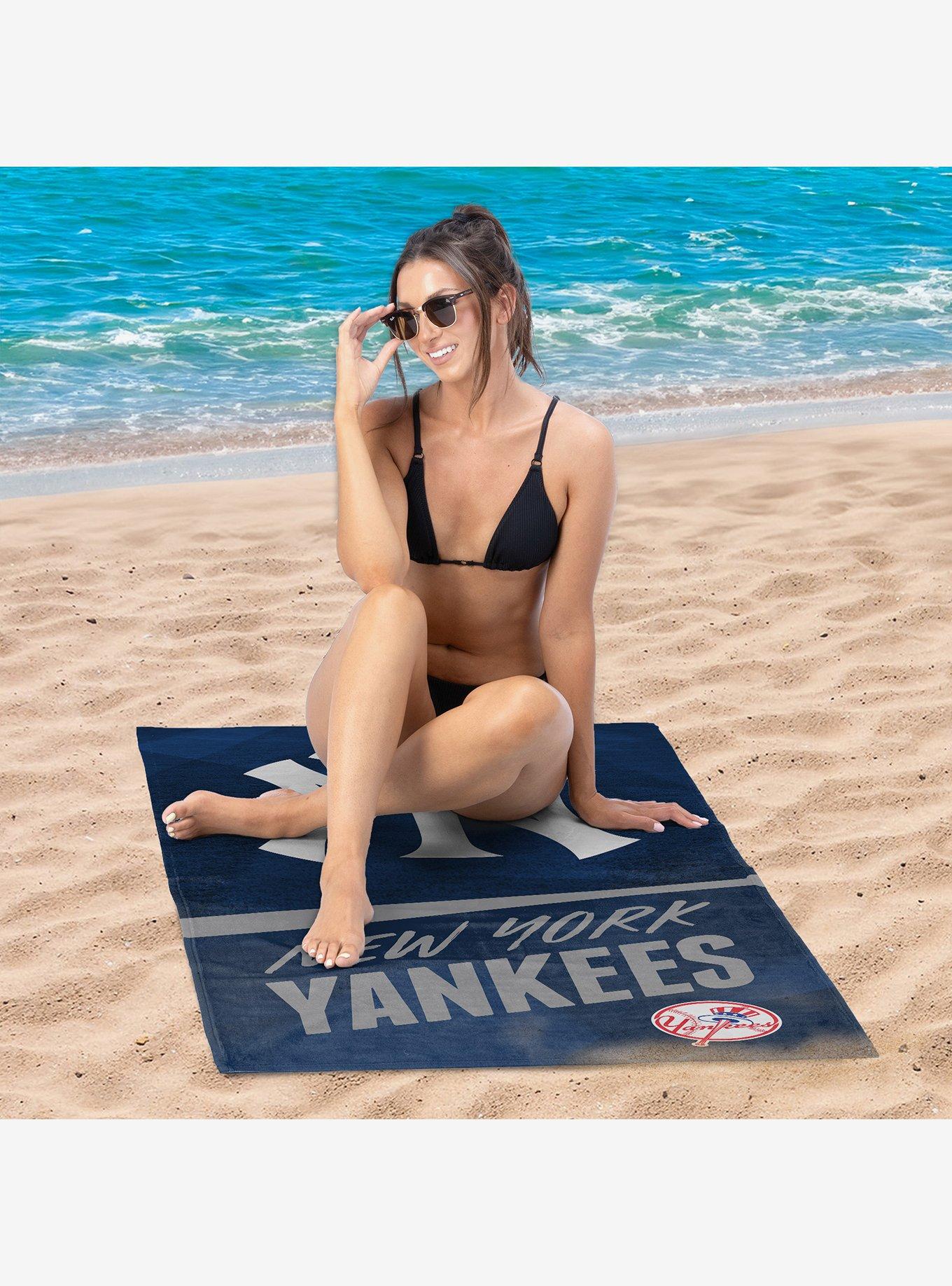 MLB New York Yankees Stretch Microfiber Beach Towel, , alternate