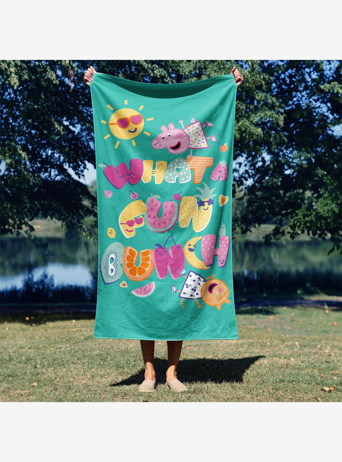 Peppa Pig Fun Bunch Microfiber Beach Towel, , alternate