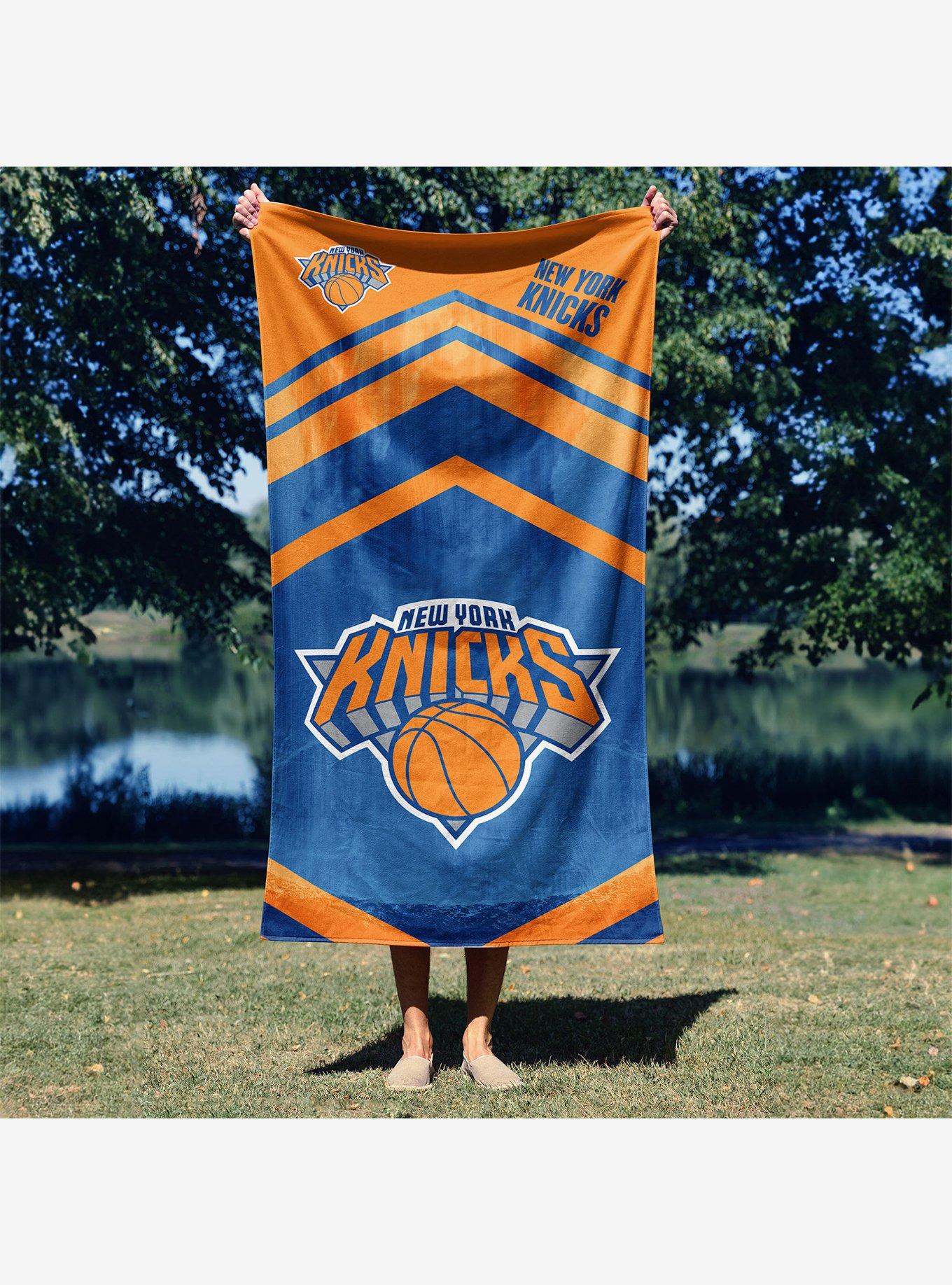 NBA New York Knicks Shatter Microfiber Beach Towel, , alternate