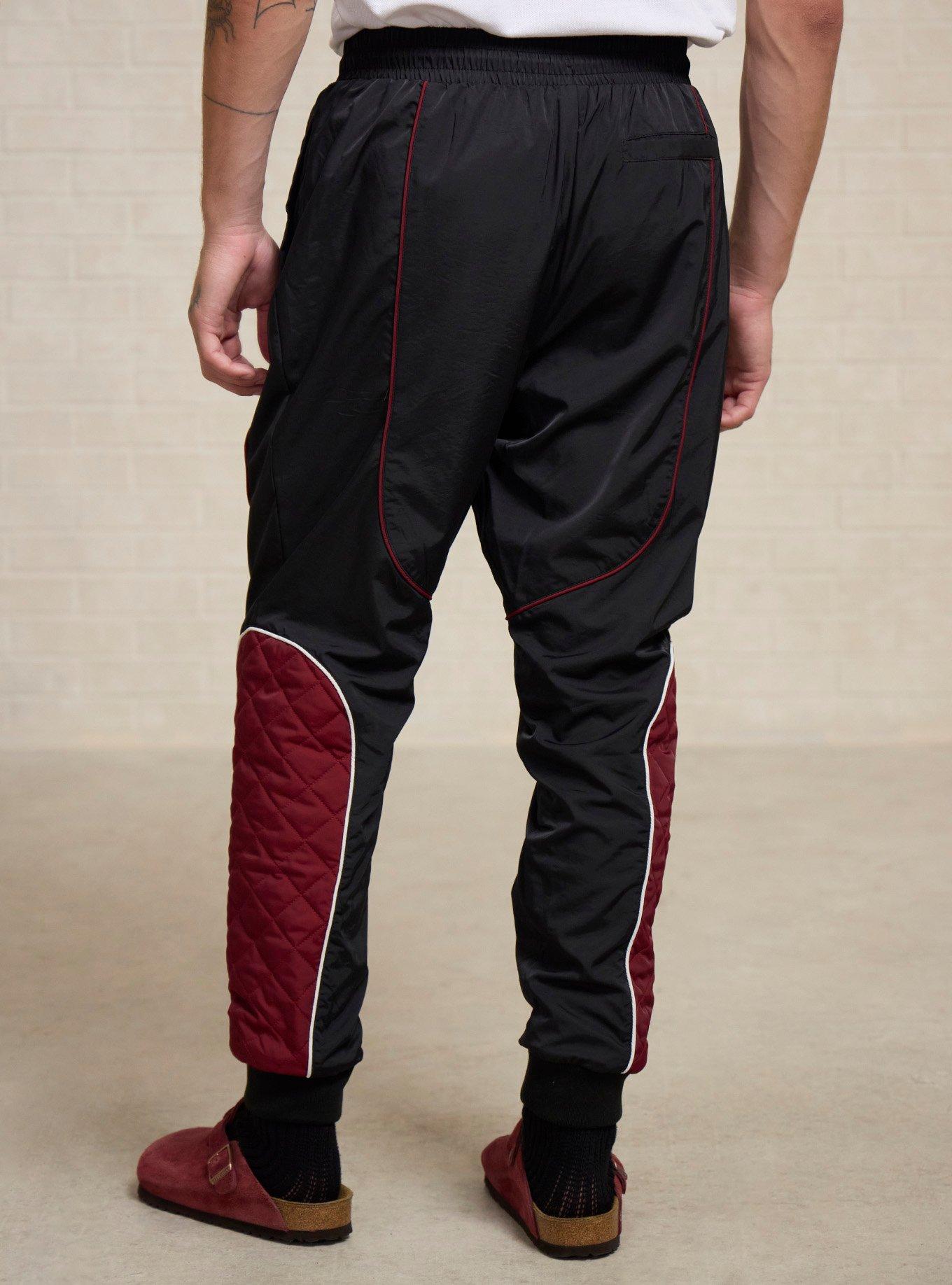 DreamWorks How to Train Your Dragon Soccer Joggers &mdash; BoxLunch Exclusive, BLACK, alternate - view 3