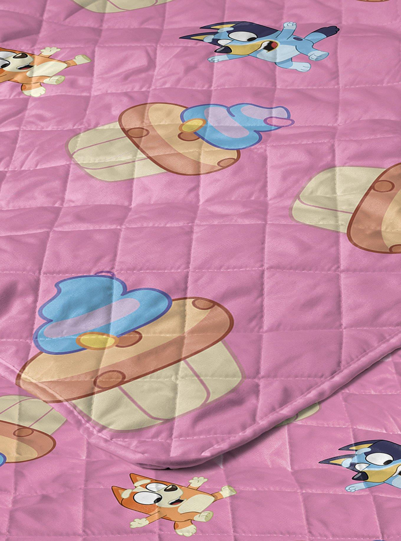 Bluey Cupcake Stars Quilted Throw Blanket, , alternate