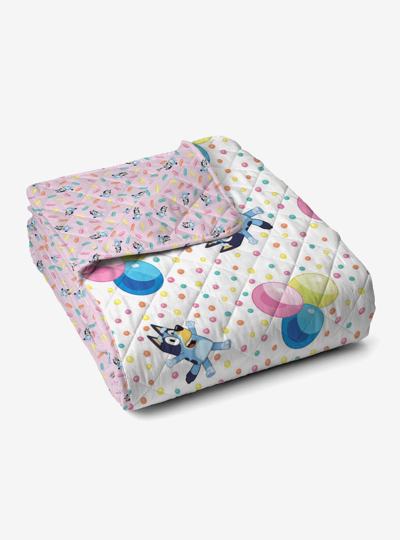 Bluey Balloon Celebration Quilted Throw Blanket, , alternate