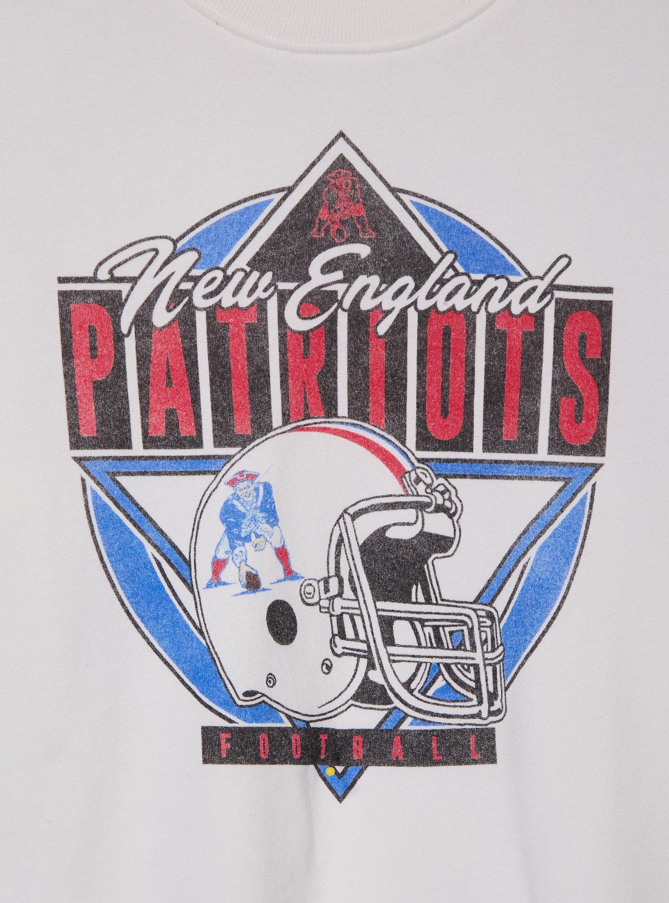 NFL New England Patriots Women's Cropped Crewneck - BoxLunch Exclusive, , hi-res