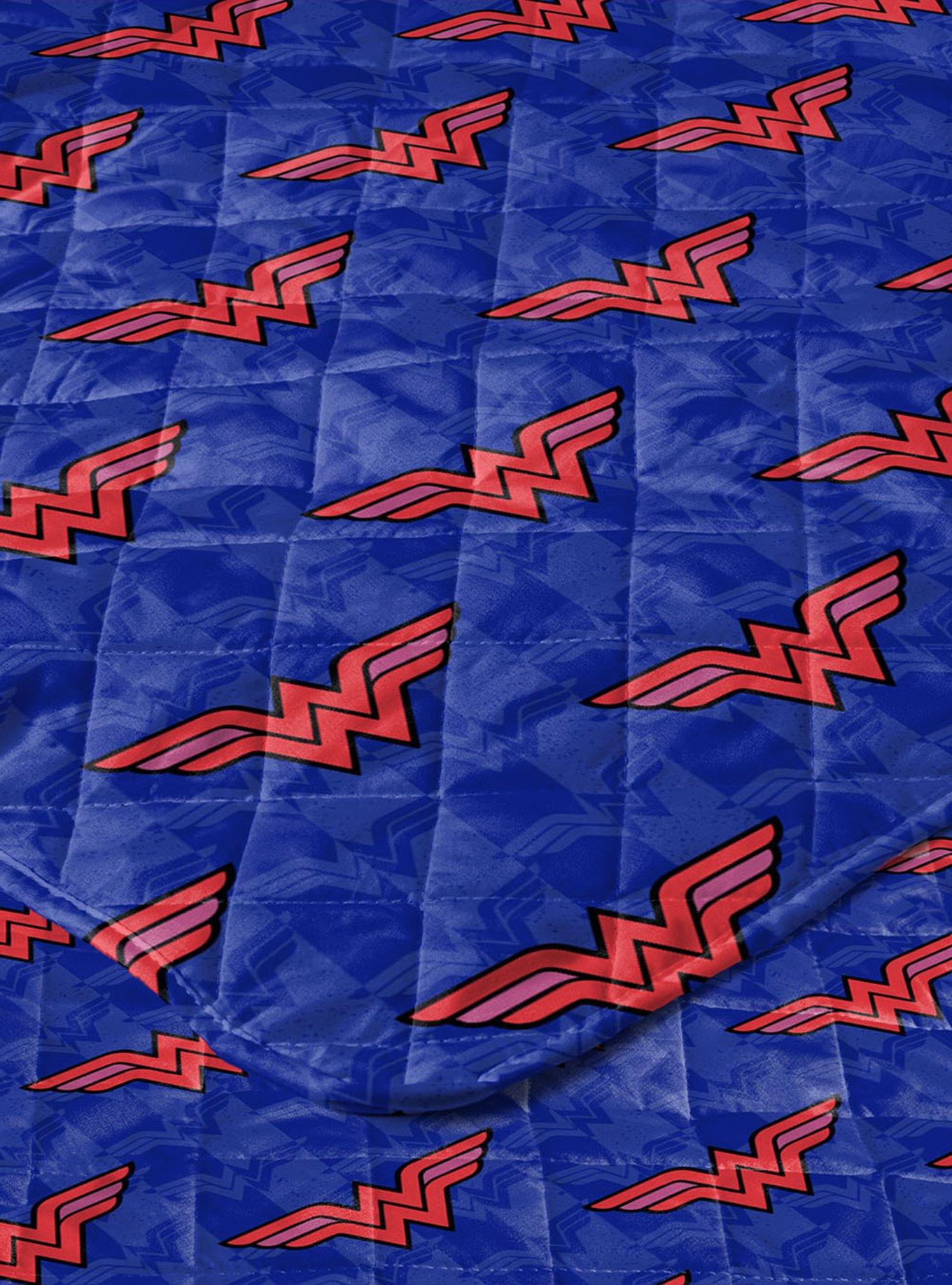 DC Comics Wonder Woman Wonder Pop Quilted Throw Blanket, , alternate
