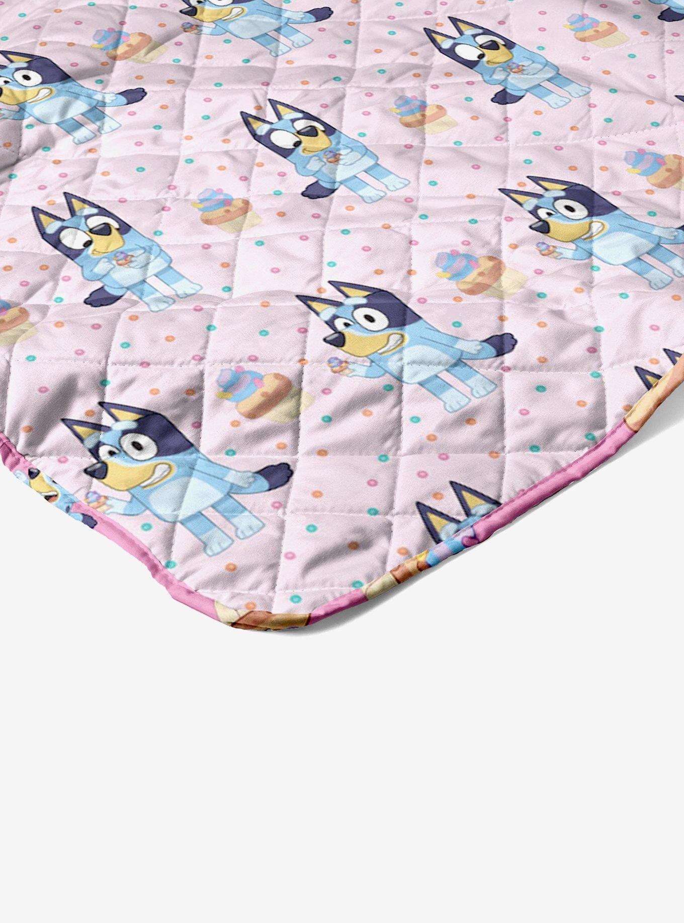 Bluey Cupcake Stars Quilted Throw Blanket, , hi-res