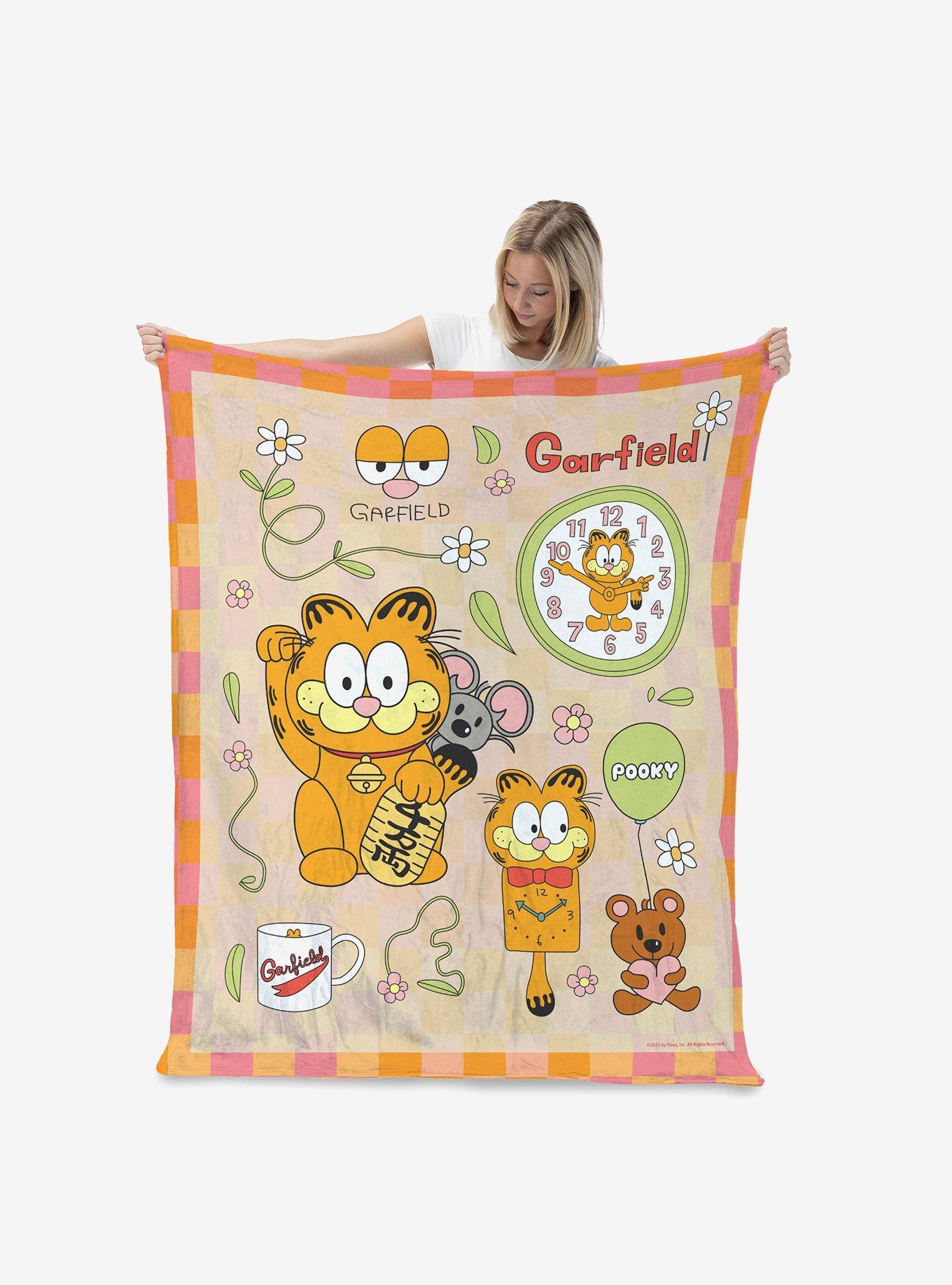 Garfield What Time Is It Silk Touch Throw Blanket, , hi-res