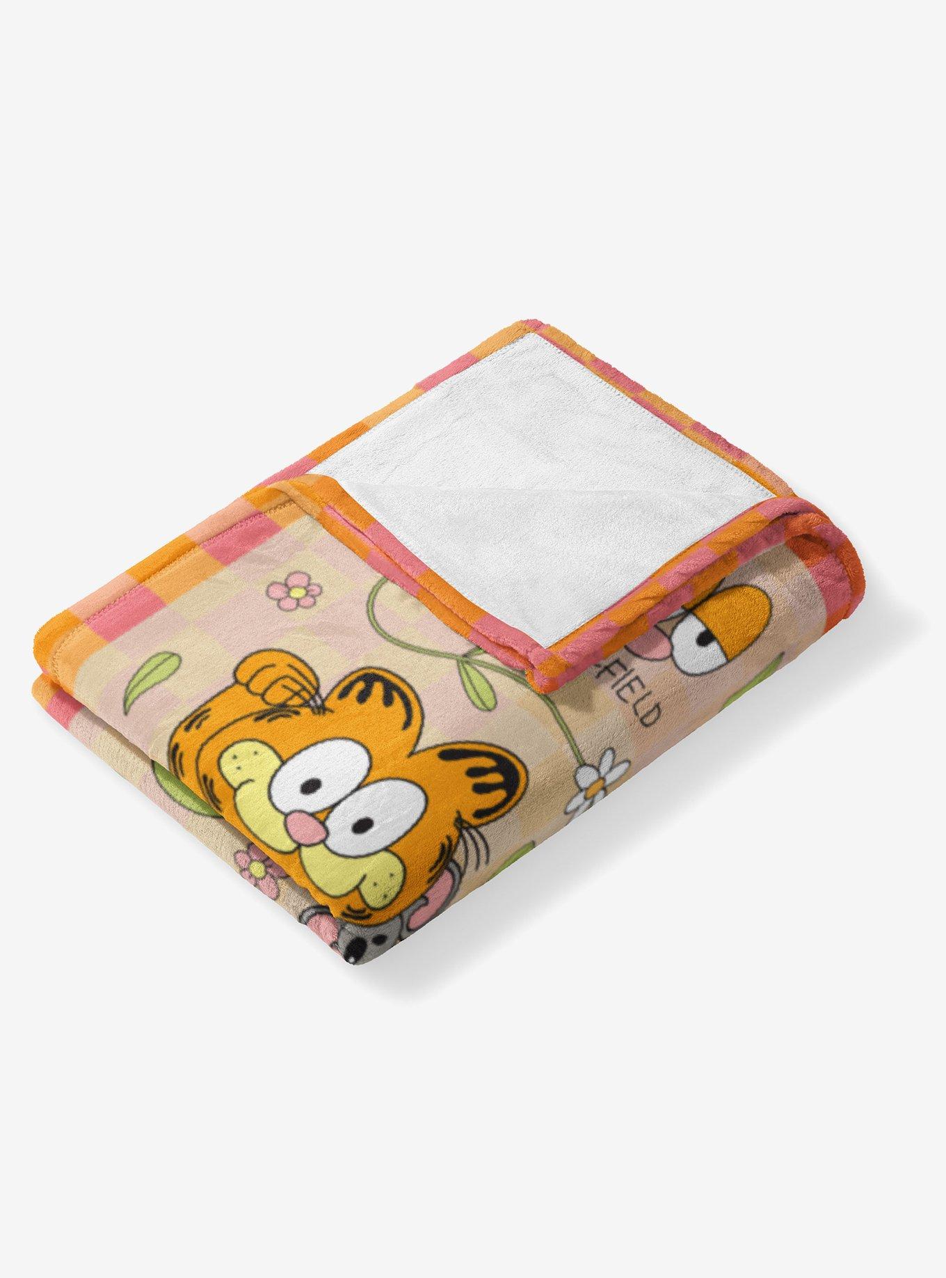 Garfield What Time Is It Silk Touch Throw Blanket, , alternate