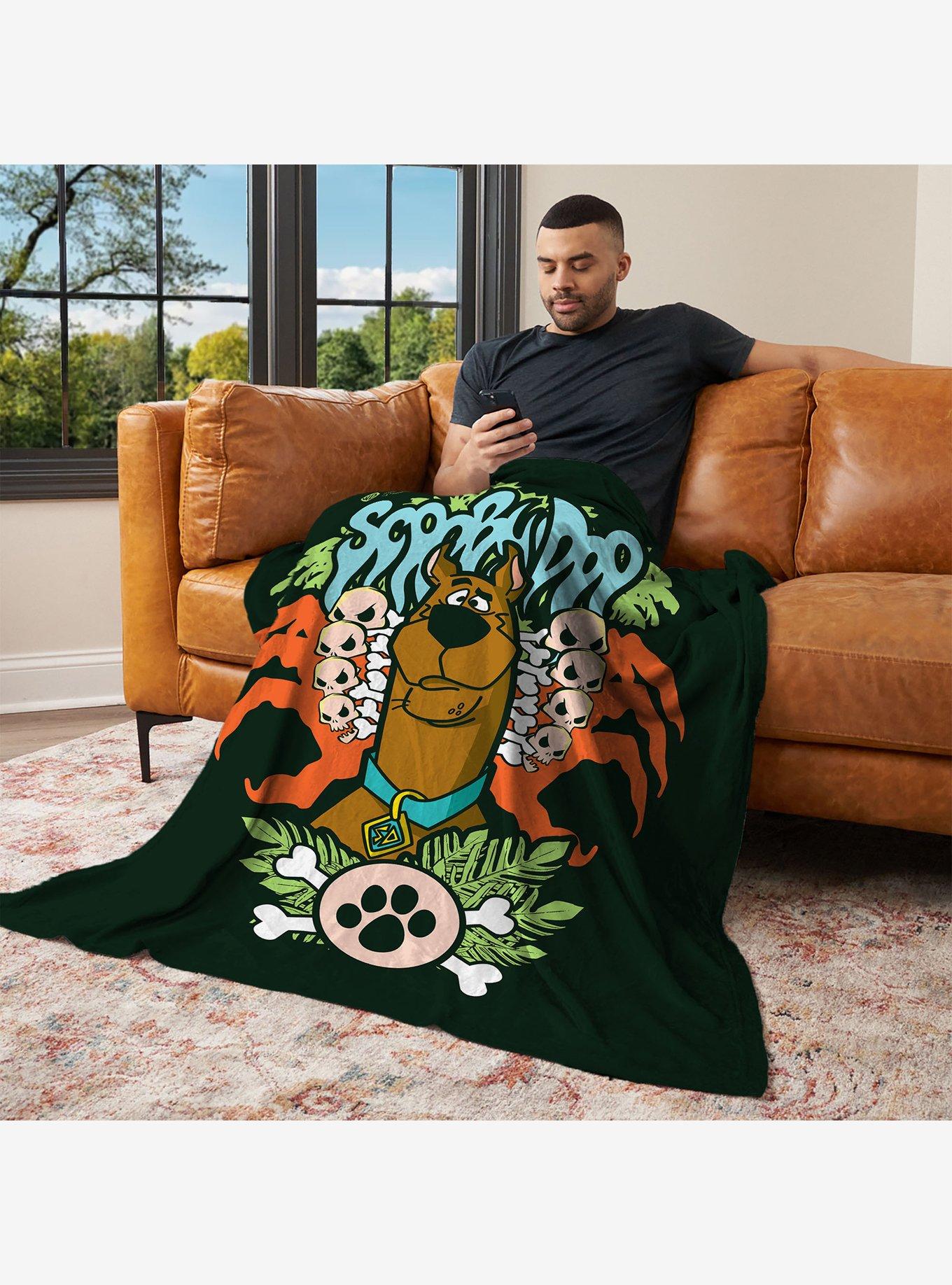 Scooby-Doo! Spooky Scoob Silk Touch Throw Blanket, , alternate