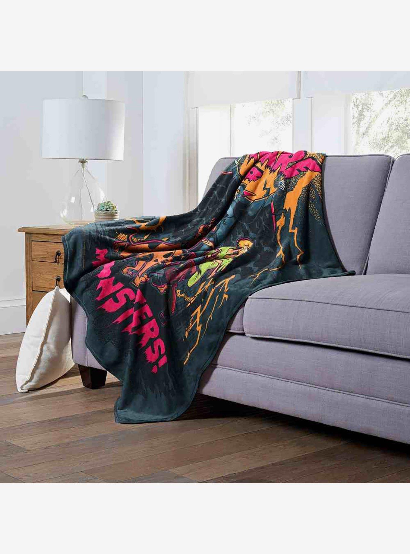 Scooby-Doo! Beware Of Monsters Silk Touch Throw Blanket, , alternate