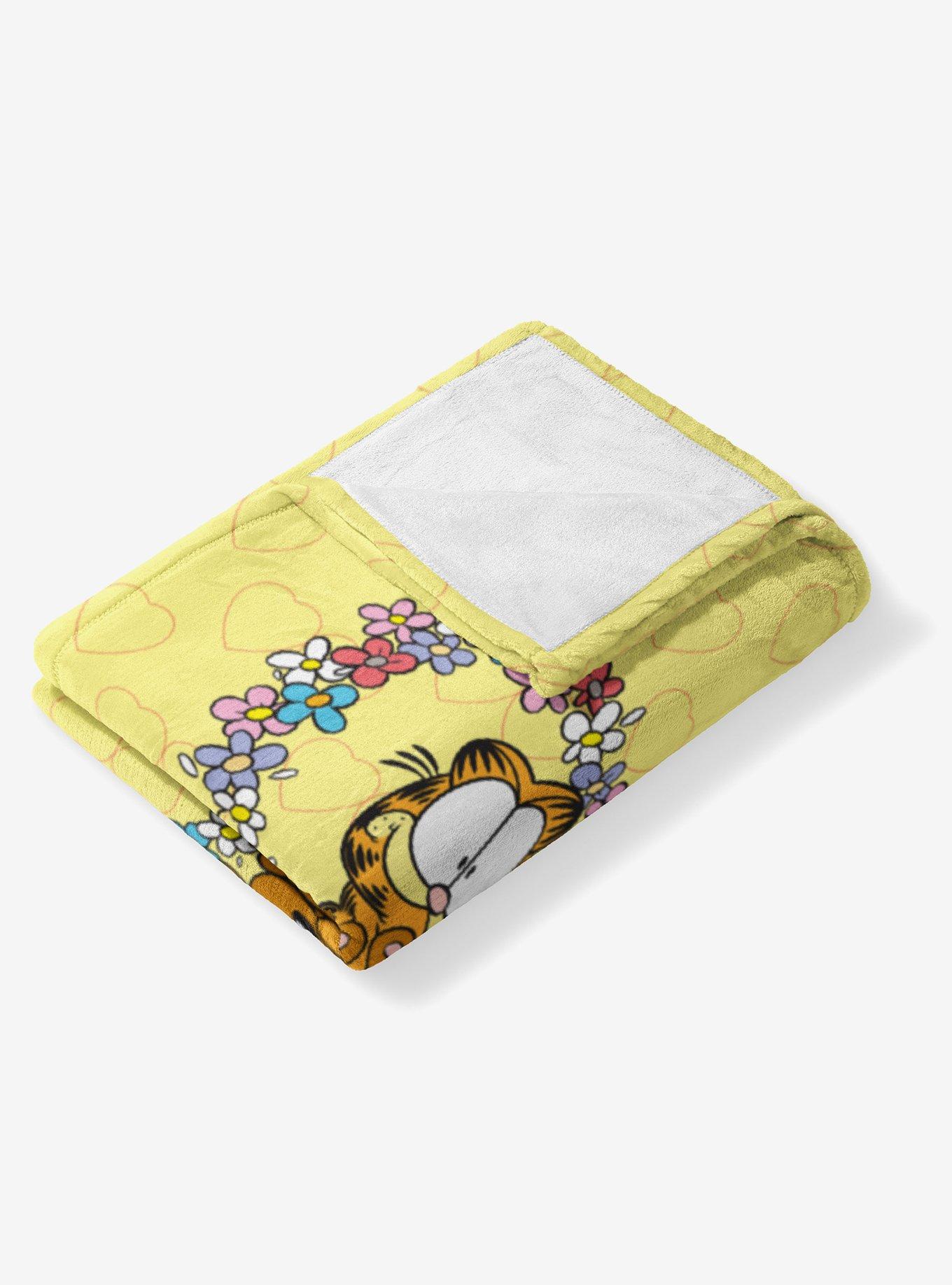 Garfield Teddy Bear Silk Touch Throw Blanket, , alternate