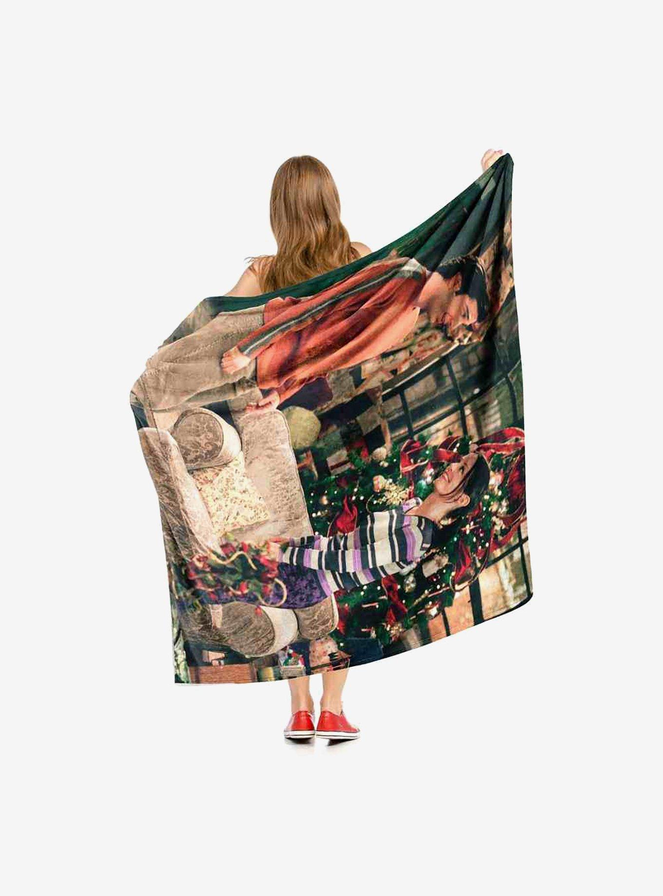 Friends Christmas Siblings Silk Touch Throw Blanket, , alternate