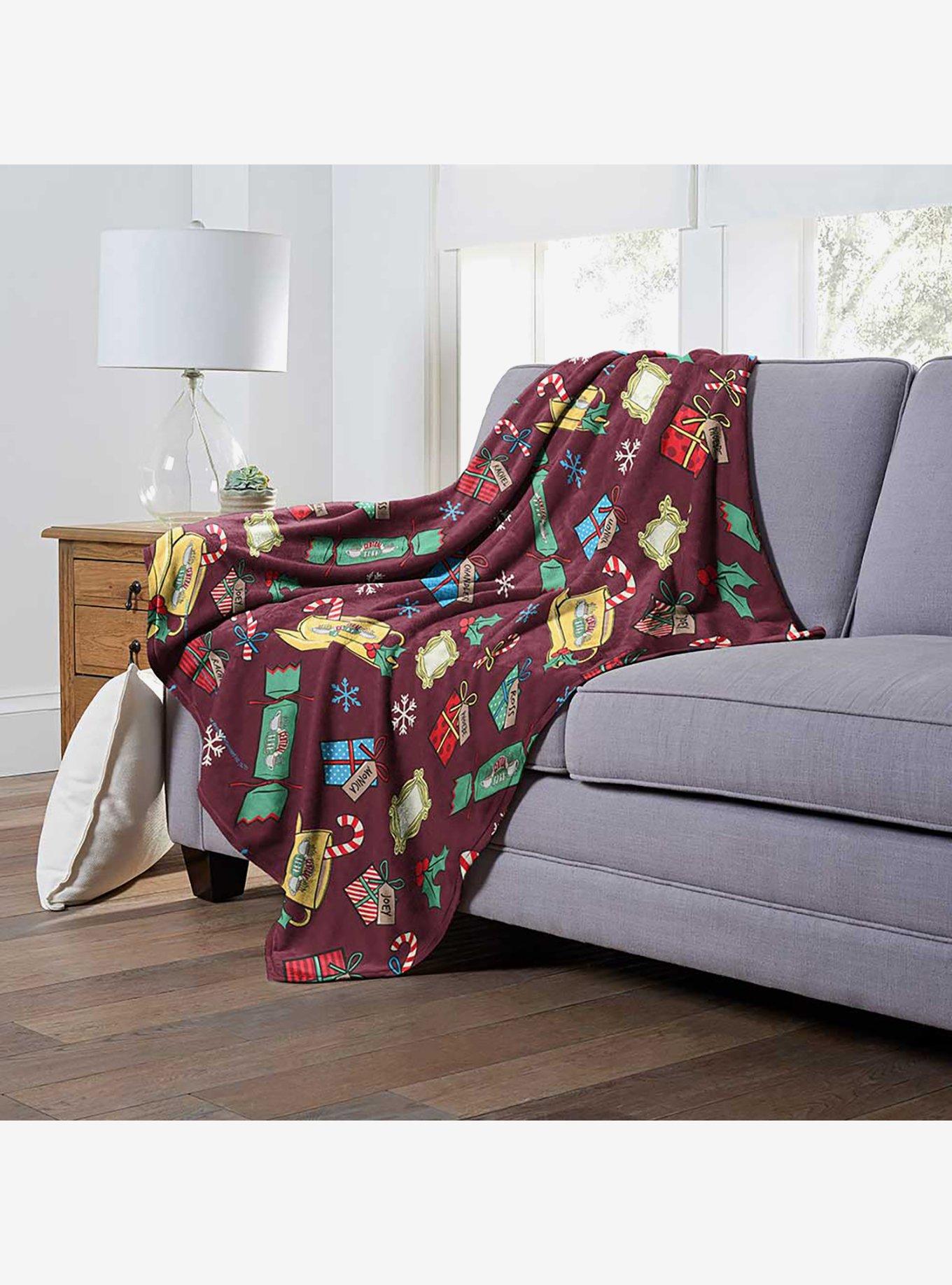 Friends Christmas Pattern Silk Touch Throw Blanket, , alternate