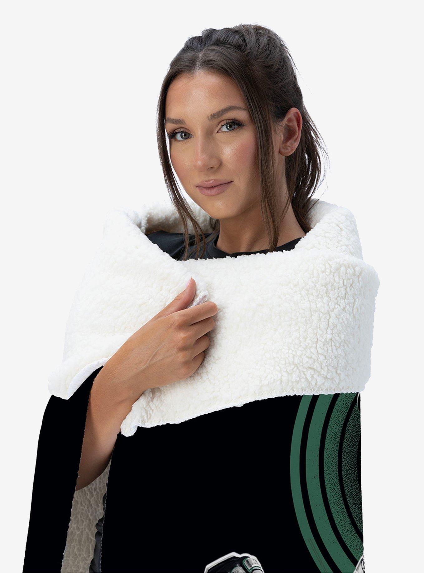 Mortal Kombat Sonya Silk Touch Sherpa Throw Blanket, , alternate