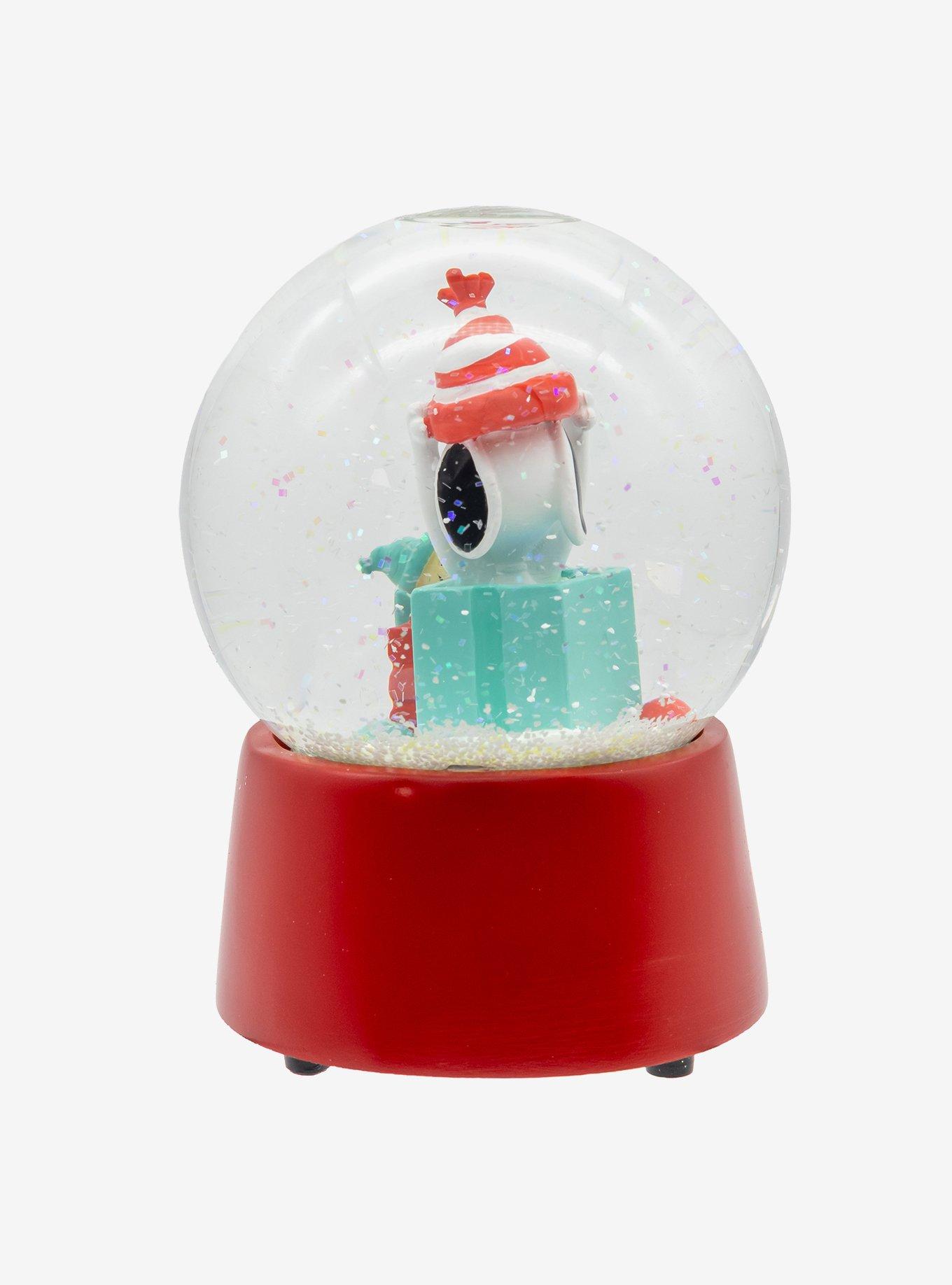 Peanuts Snoopy with Presents 100MM Musical Water Globe, , alternate