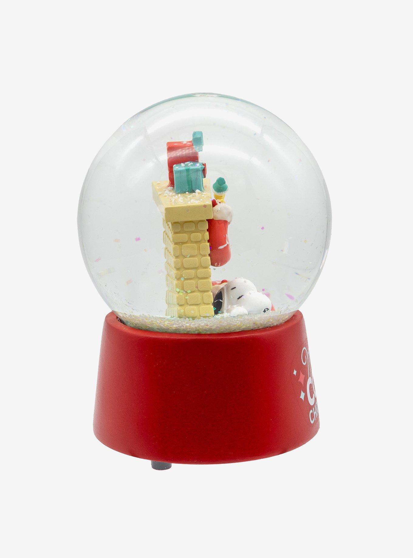 Peanuts Snoopy Fireplace 100MM Musical Water Globe