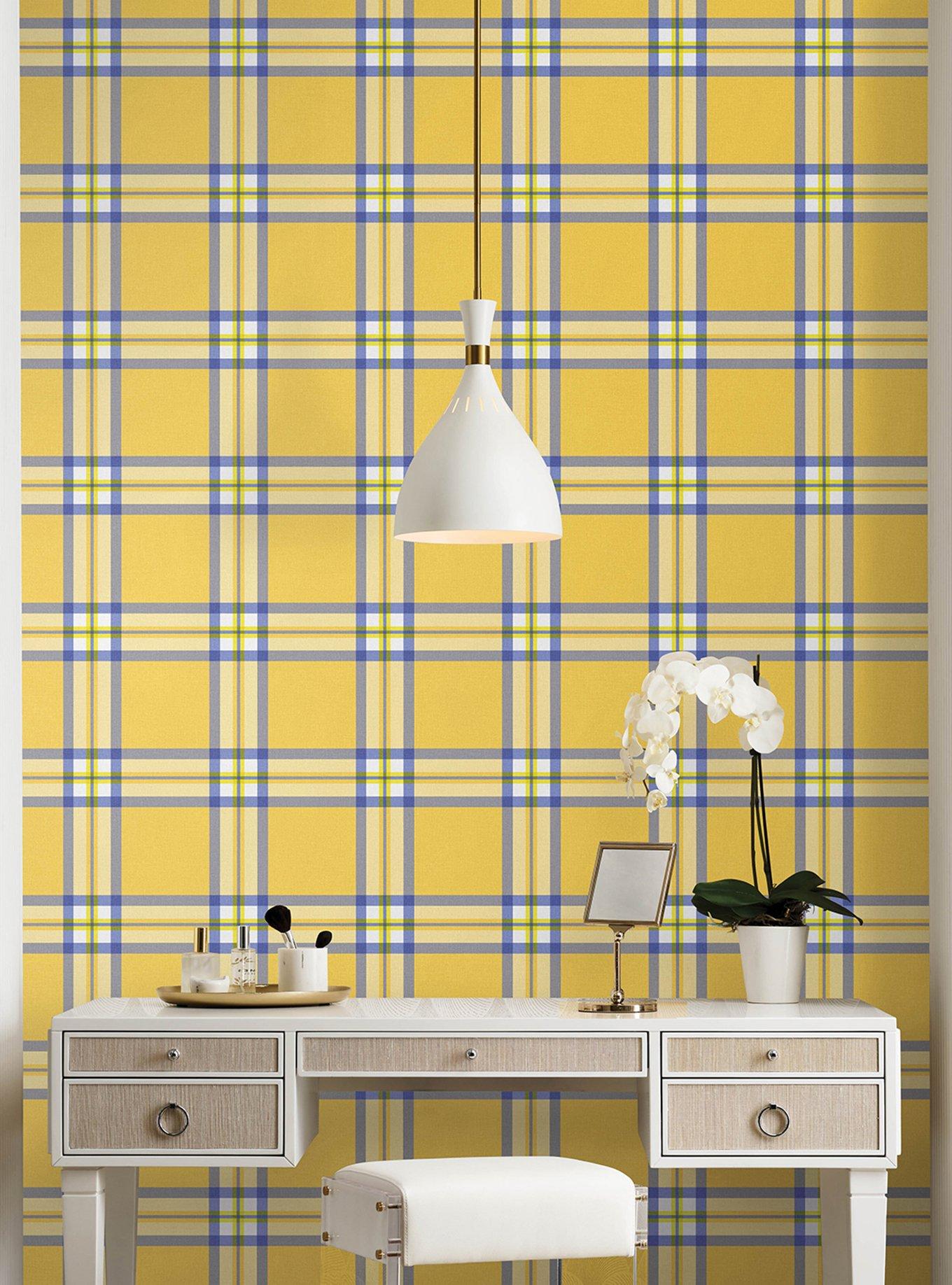 Clueless Cher Yellow Wallpaper, , hi-res