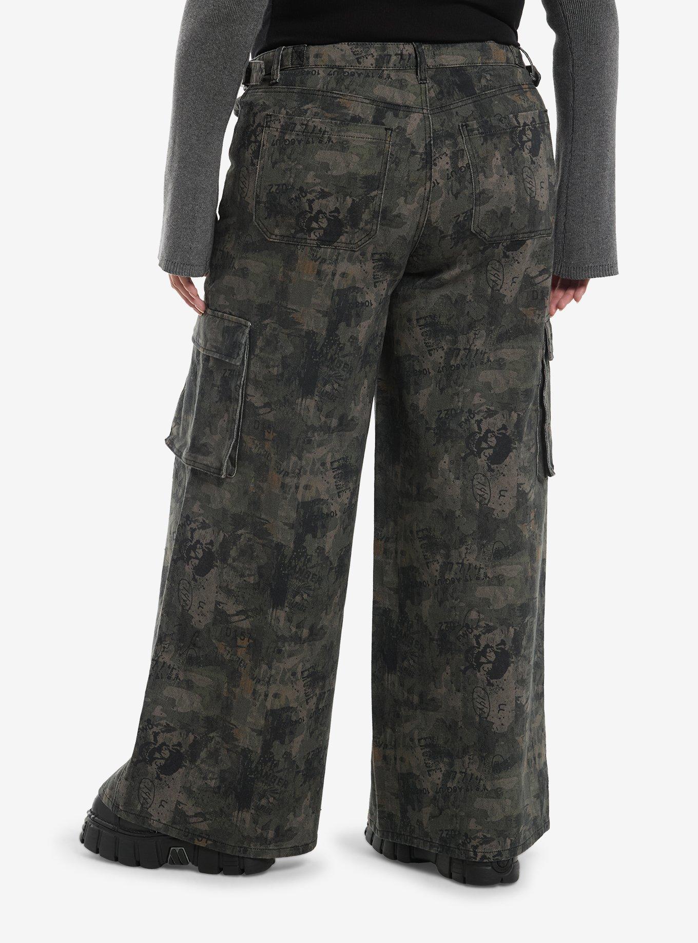 Graffiti Camo Print Cargo Pants With Side Chain Plus Size, , hi-res