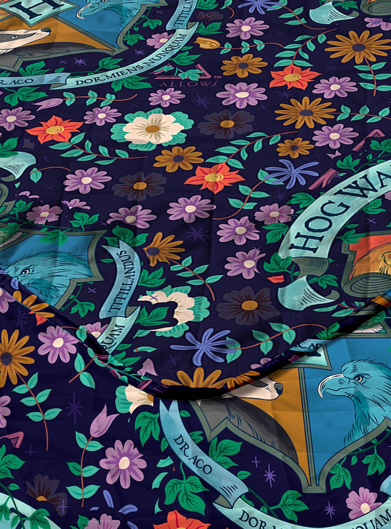 Harry Potter Botanical Crests 90x90" Quilted Throw Blanket, , alternate