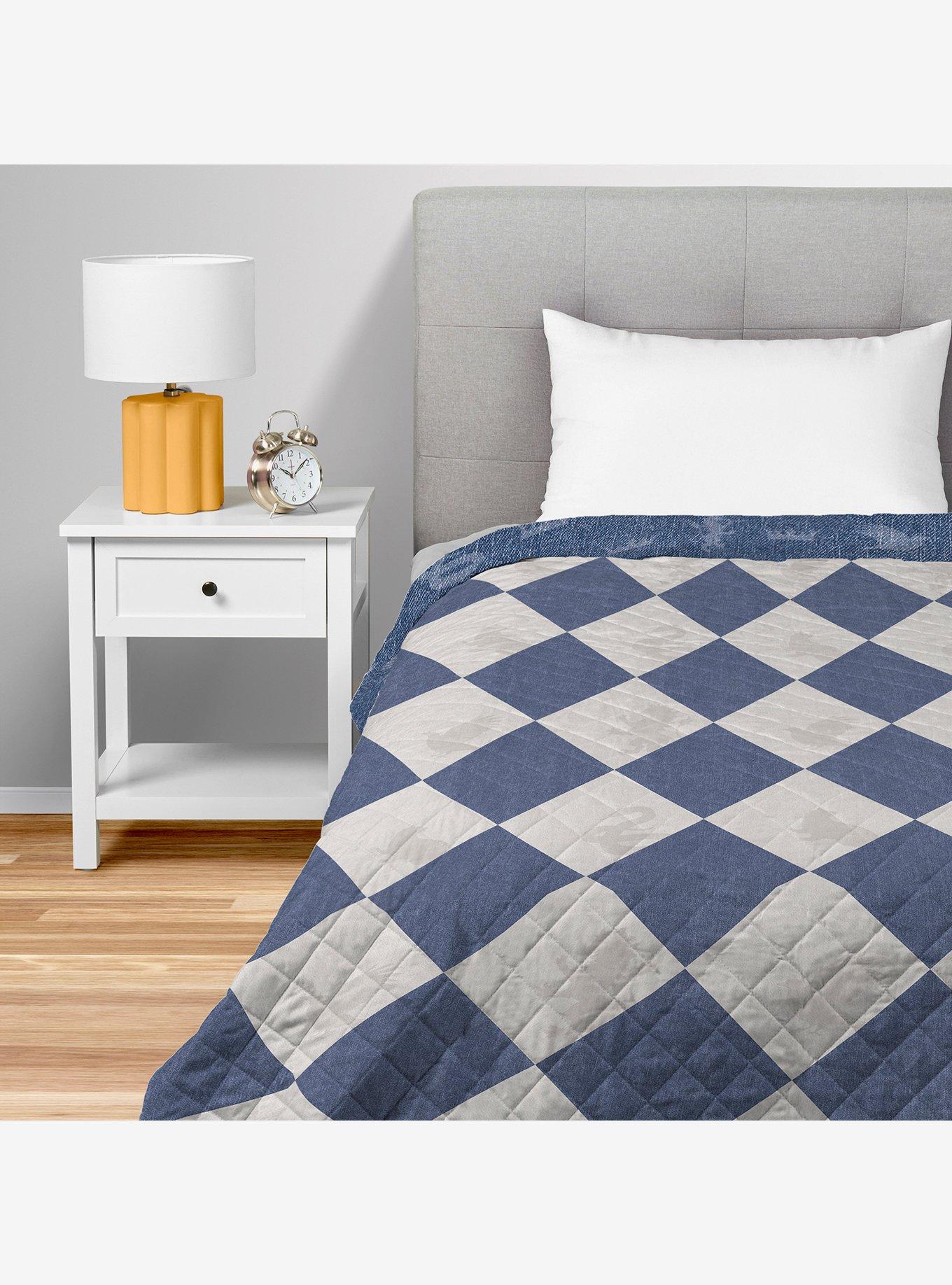 Harry Potter Herald Call 90x90" Quilted Throw Blanket, , hi-res