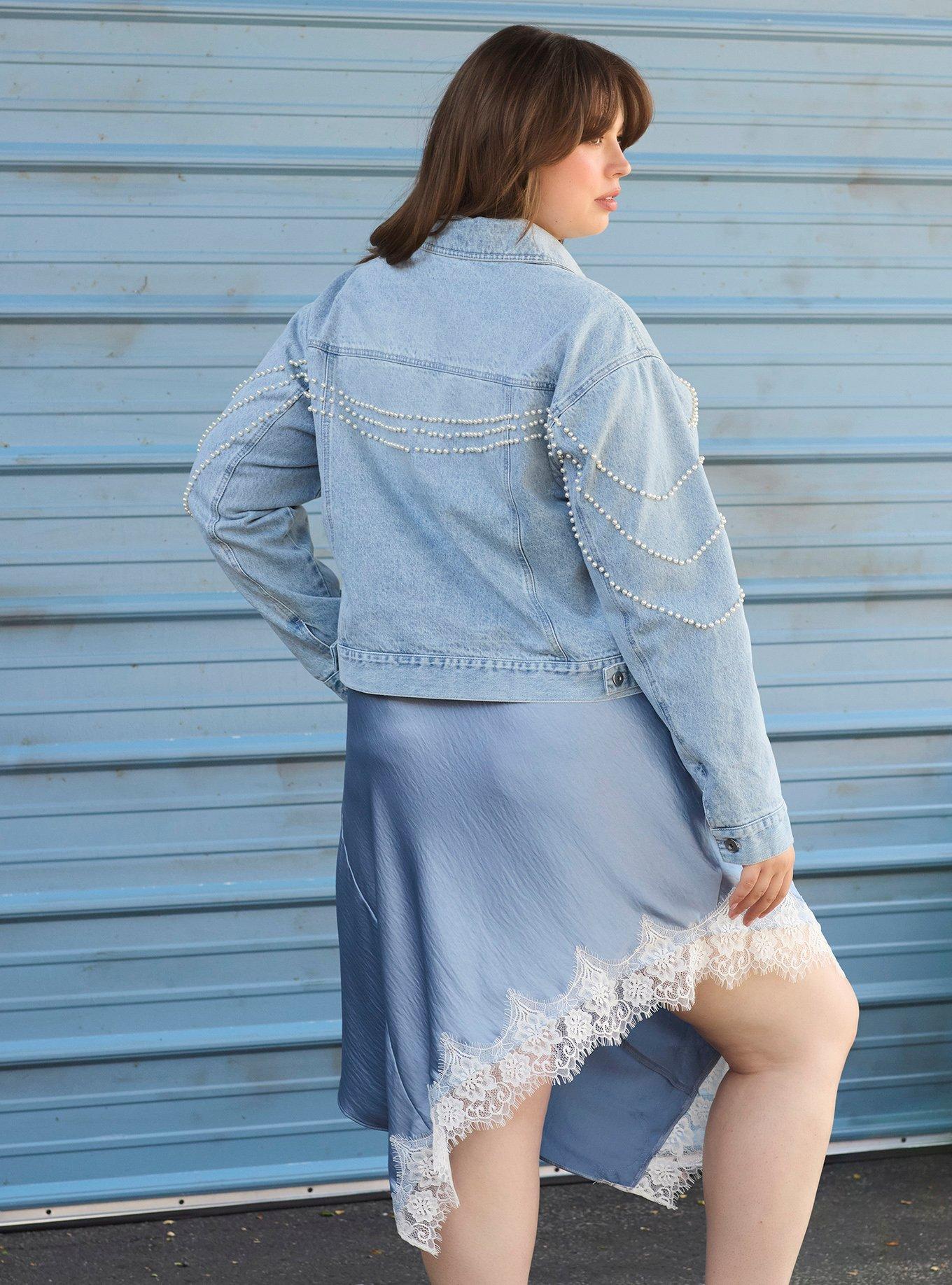 Her Universe Star Wars Padm&eacute; Pearl Plus Size Cropped Denim Jacket Her Universe Exclusive, LIGHT WASH, alternate - view 3