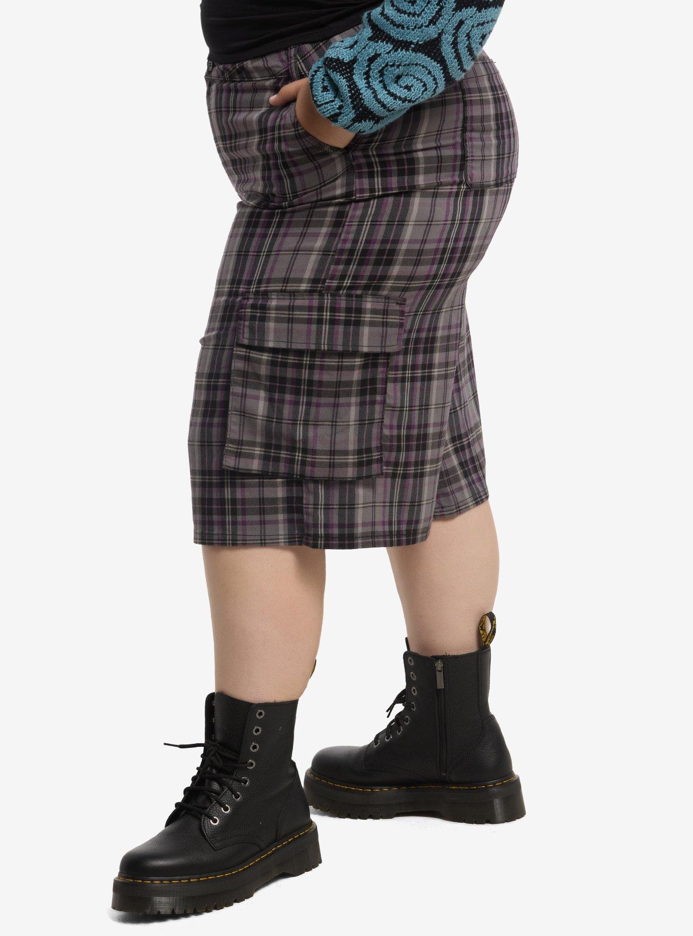 Thorn & Fable Grey & Purple Plaid Cargo Shorts Plus Size, MULTI, alternate - view 3