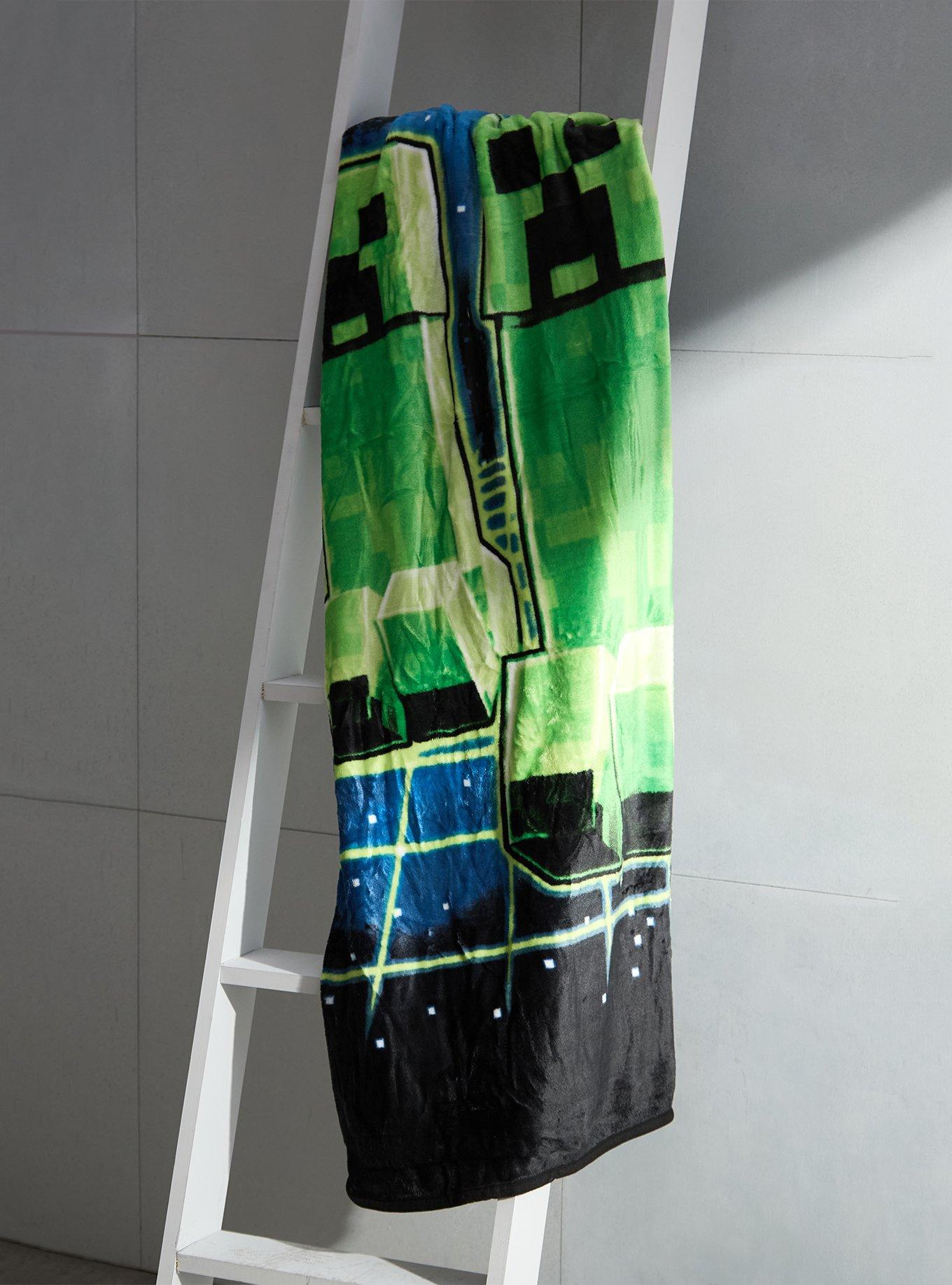 Minecraft Creepers Starry Throw, , hi-res