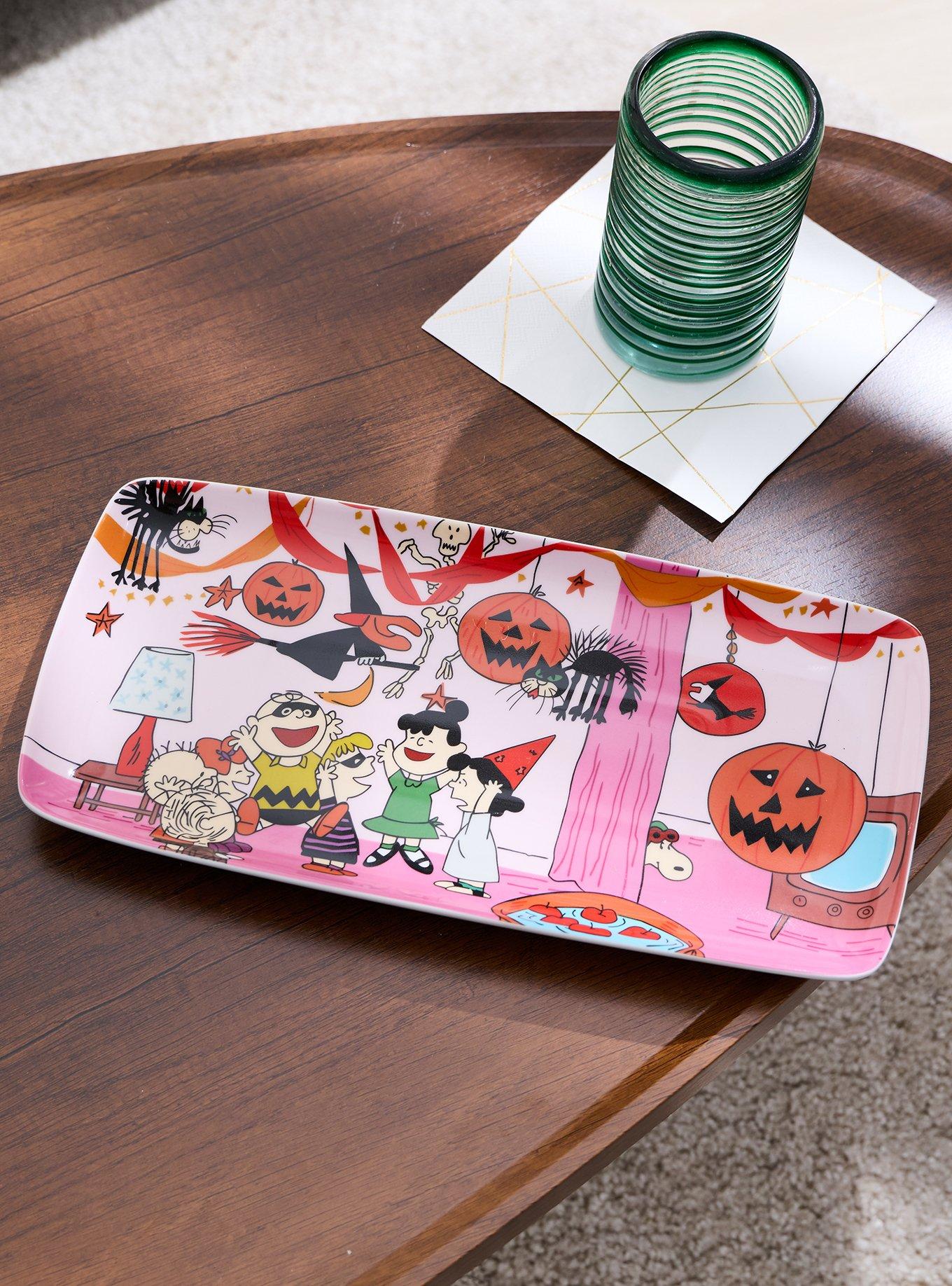 Peanuts It's the Great Pumpkin, Charlie Brown Halloween Party Scene Serving Platter