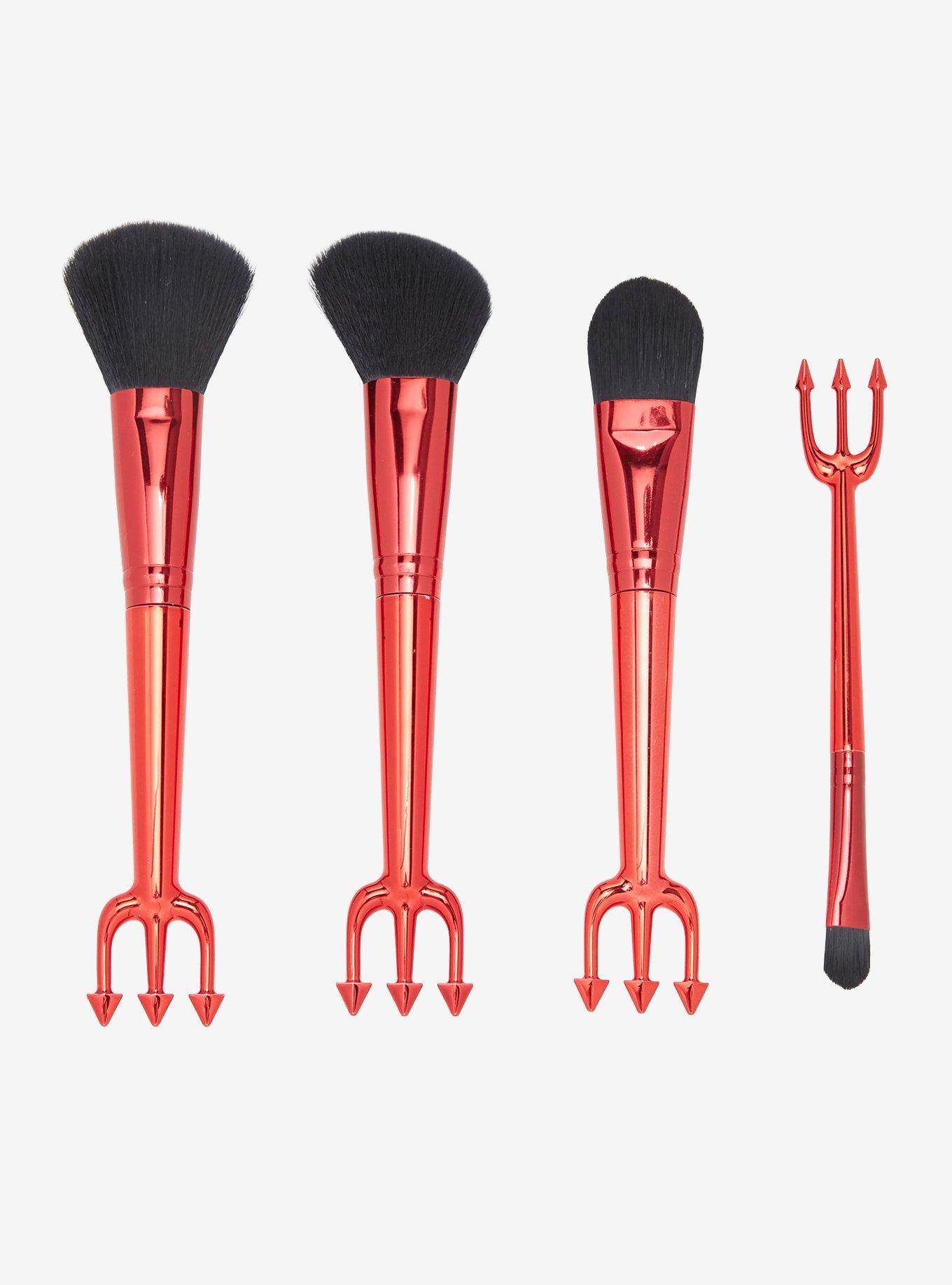 Mad Beauty The Devil Wears Prada Makeup Brush Set, , hi-res