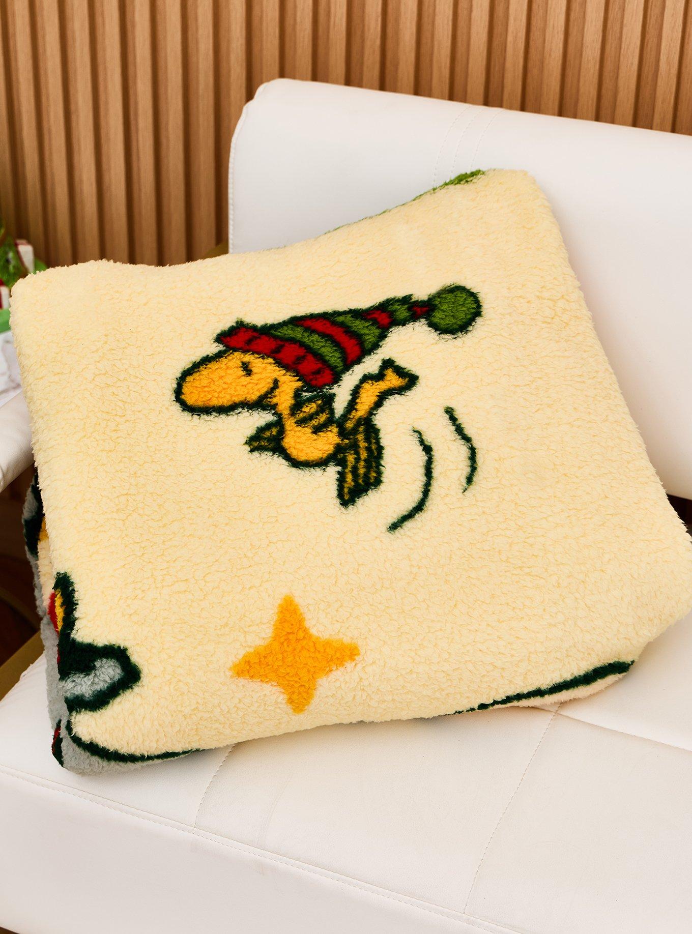 Peanuts Snoopy & Charlie Brown Holiday Sherpa Throw Blanket - BoxLunch Exclusive, , alternate - view 4
