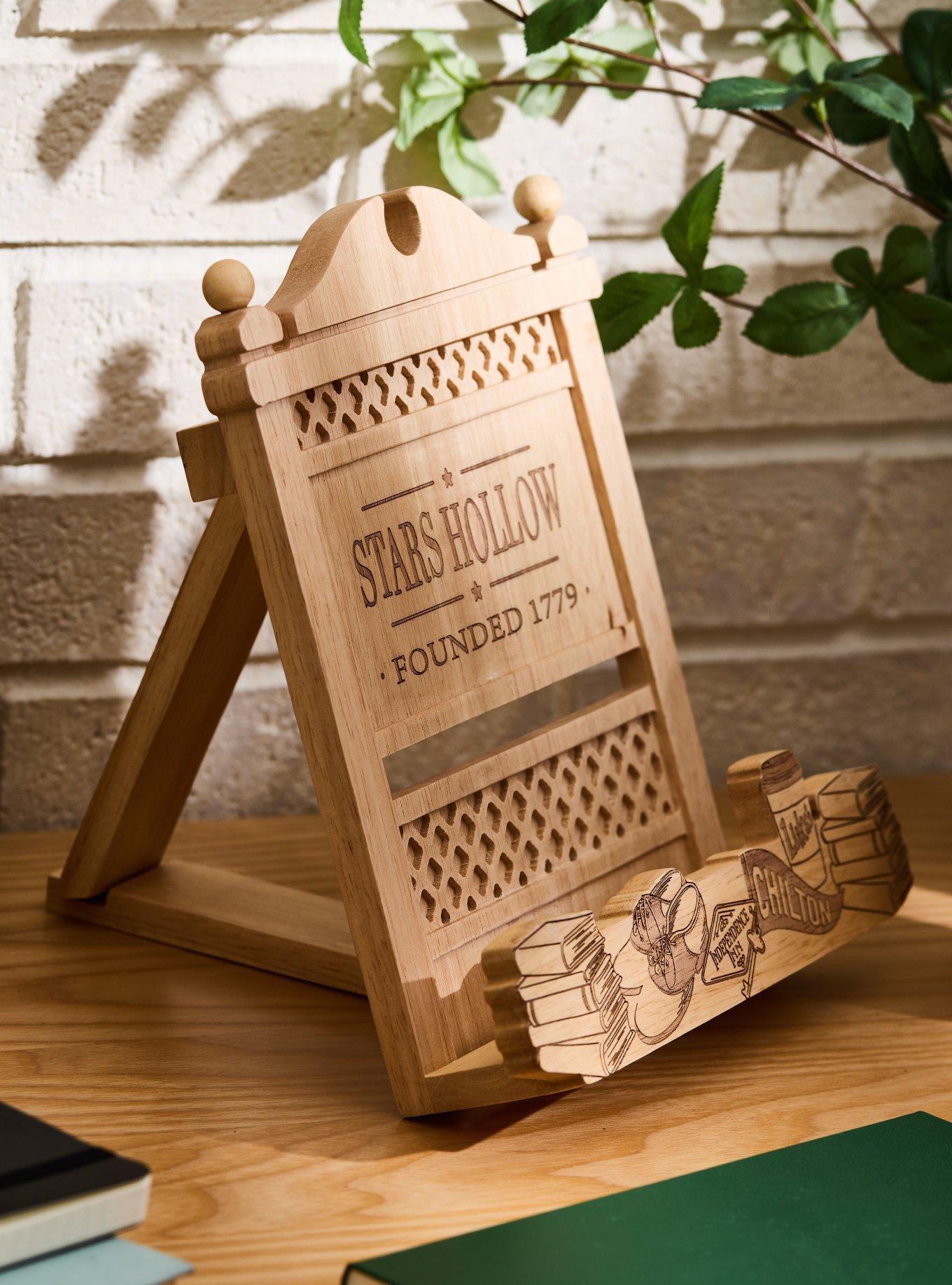 Gilmore Girls Stars Hollow Town Sign Cookbook Stand - BoxLunch Exclusive