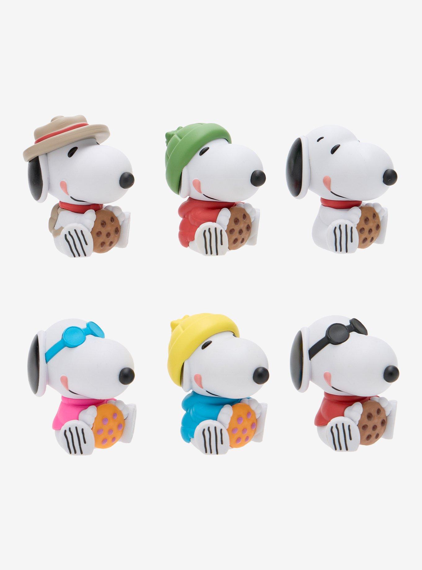 Rokimoto Misho Mart Peanuts Snoopy Cookie Blind Box Figure