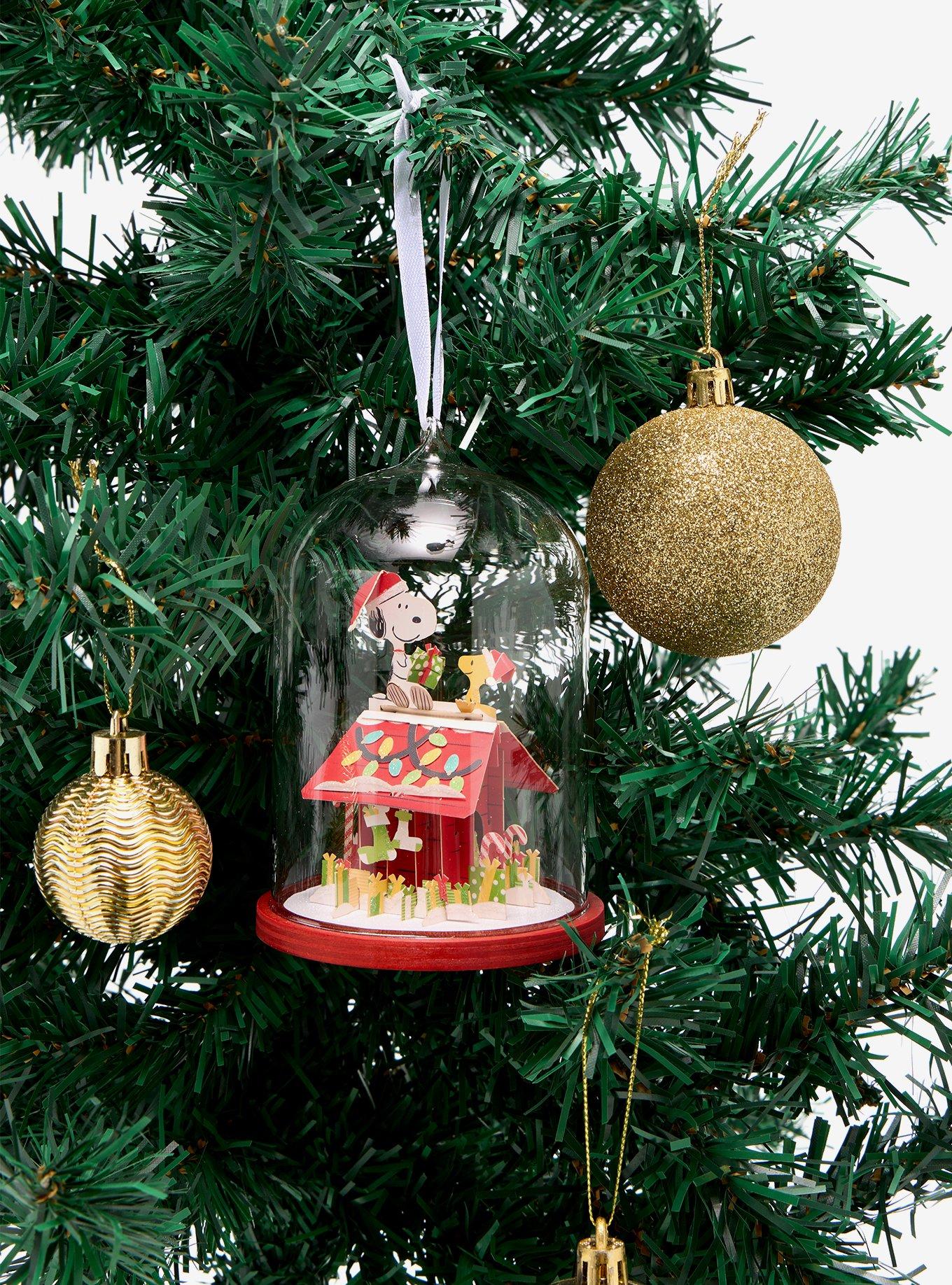 Hallmark Signature Peanuts Snoopy & Woodstock Scene Ornament