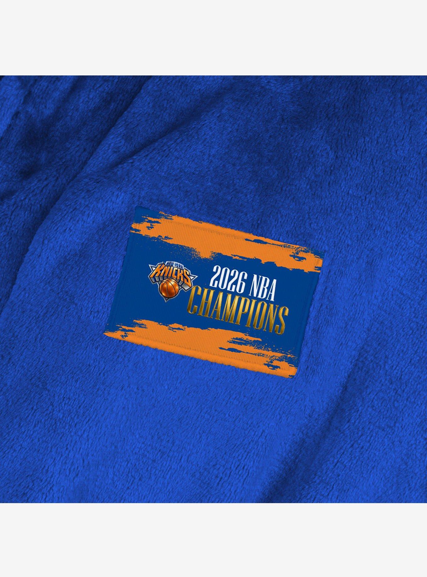 New York Knicks 2026 NBA Champions Vanguard Royal Silk Touch Robe, , alternate - view 4