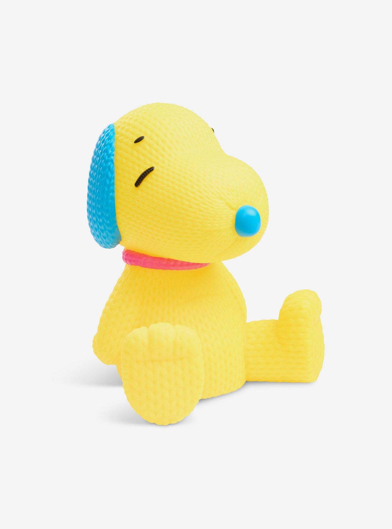 Handmade by Robots Peanuts Snoopy #423 (Blacklight) Vinyl Figure, , alternate - view 3